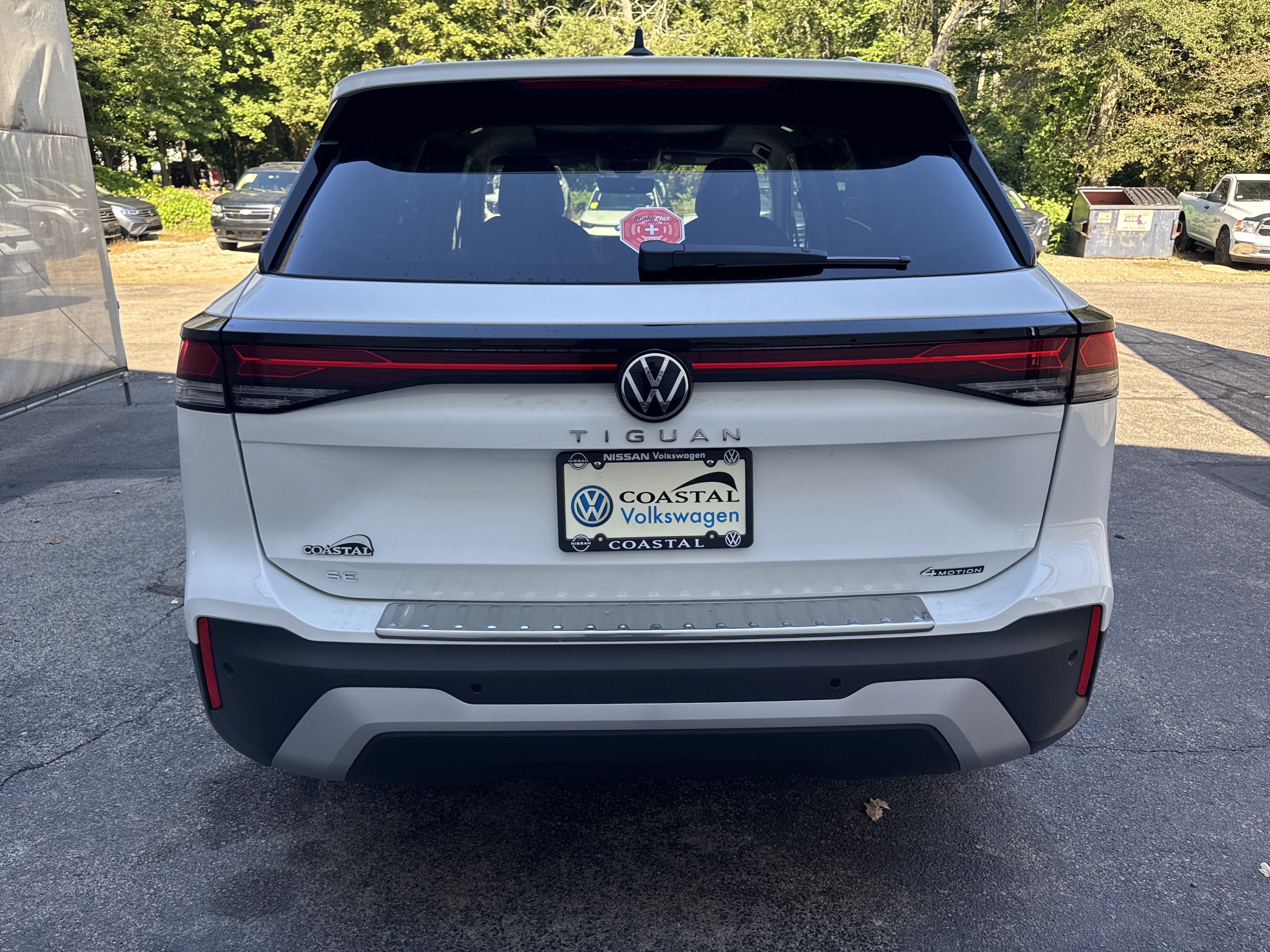 2026 Volkswagen Tiguan SE w/panoramic sunroof