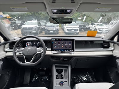 2026 Volkswagen Tiguan SE w/panoramic sunroof
