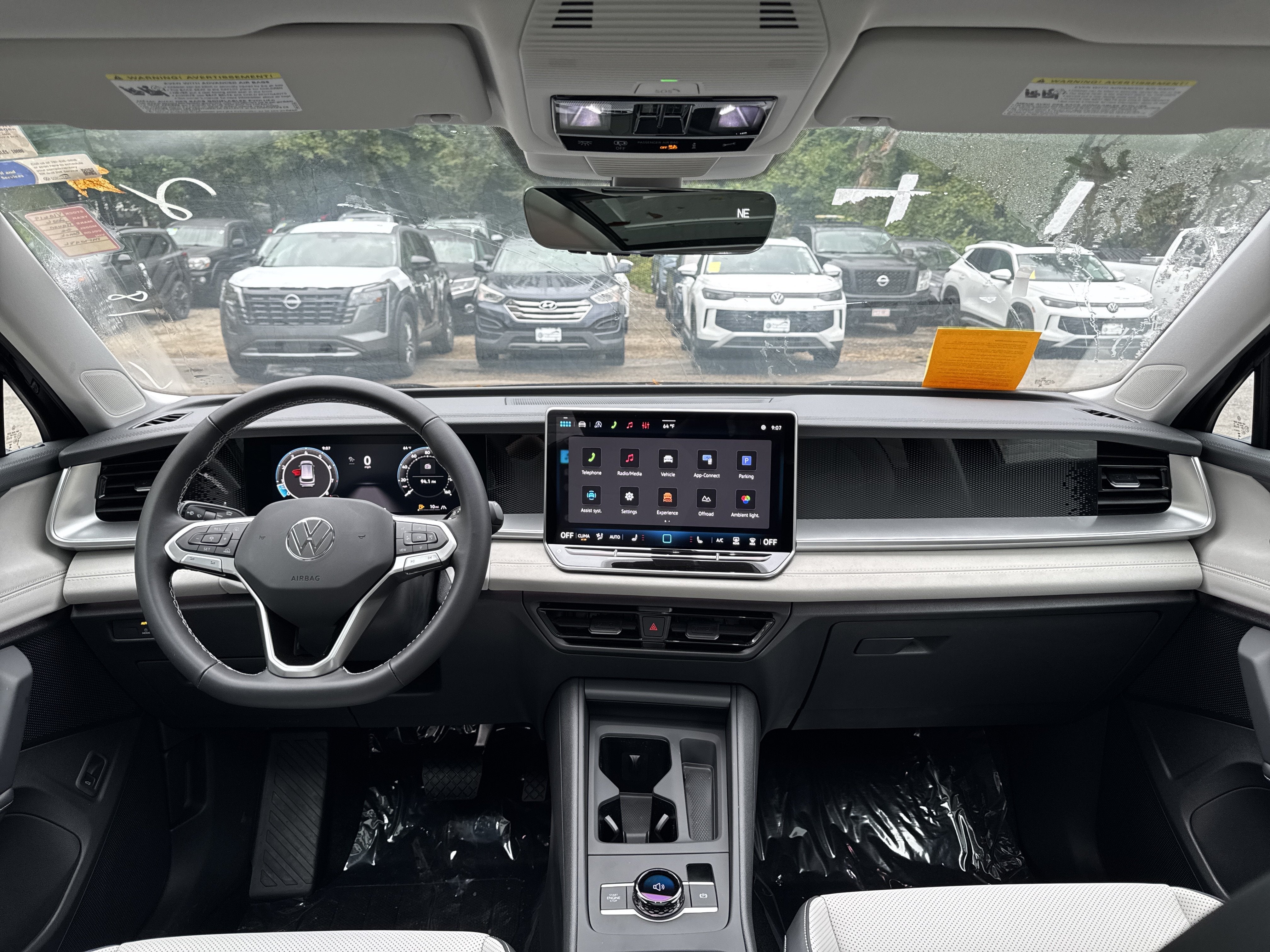 2026 Volkswagen Tiguan SE w/panoramic sunroof