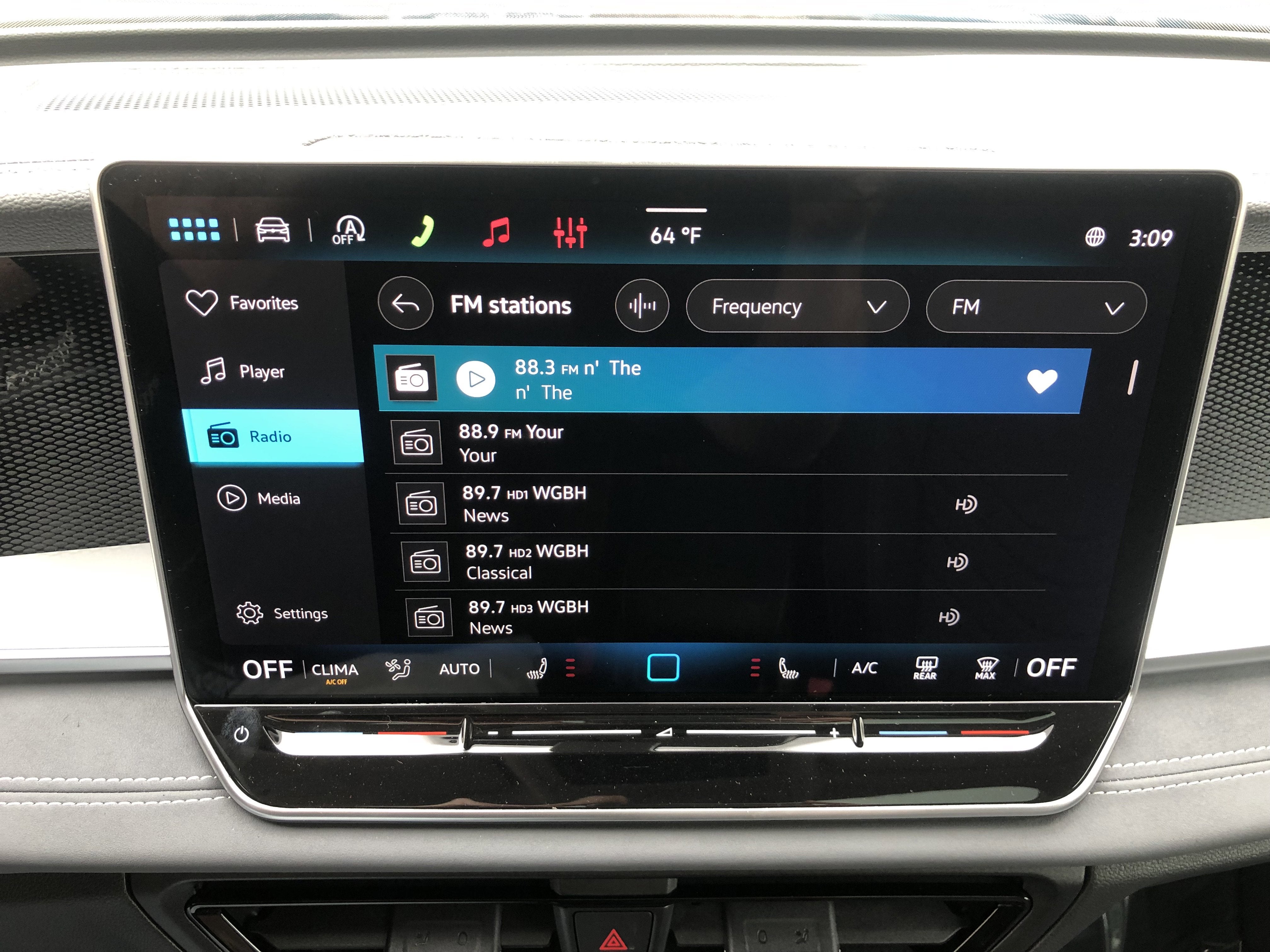 2026 Volkswagen Tiguan SE w/panoramic sunroof