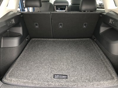 2026 Volkswagen Tiguan SE w/panoramic sunroof