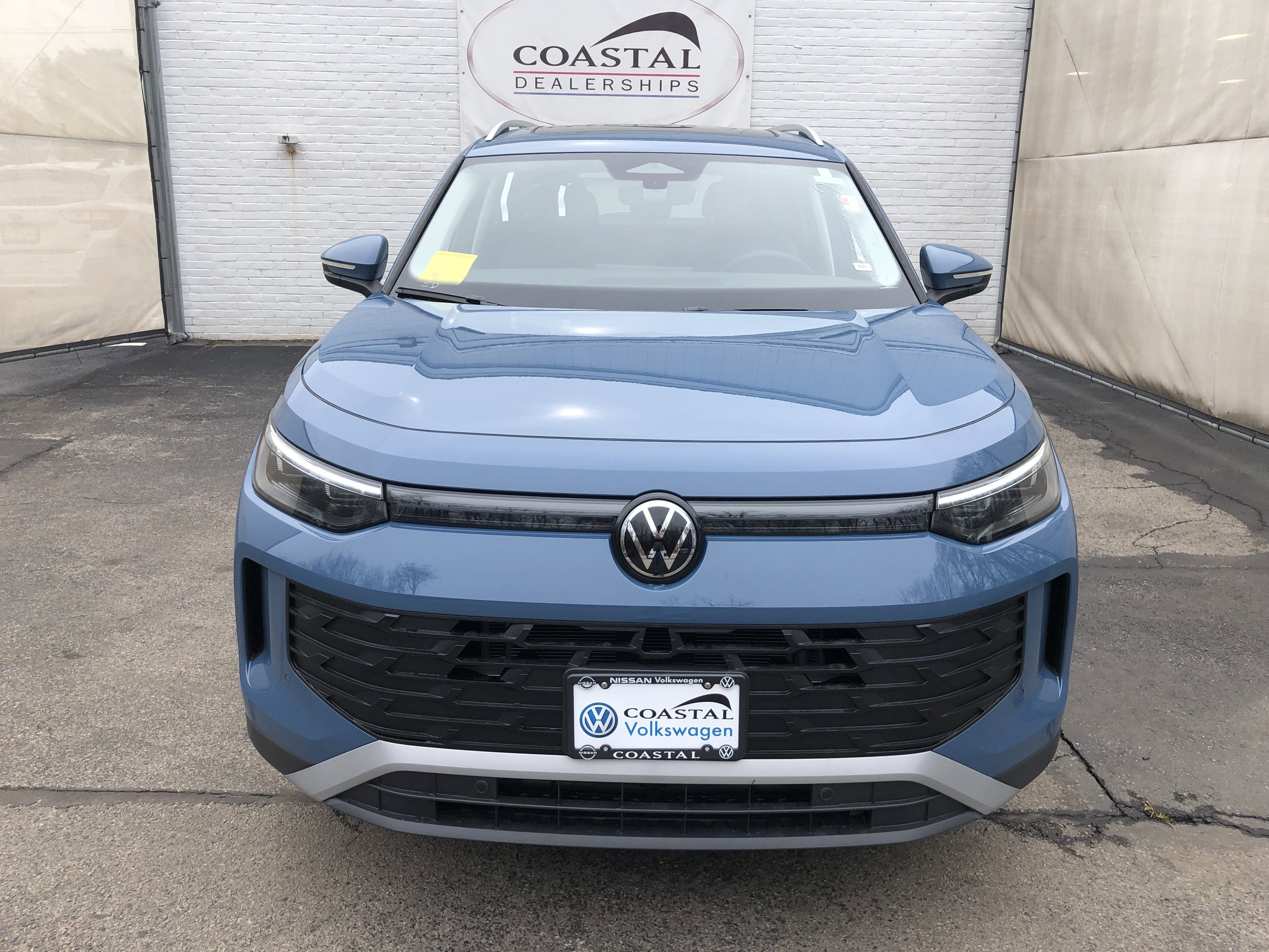 2026 Volkswagen Tiguan SE w/panoramic sunroof
