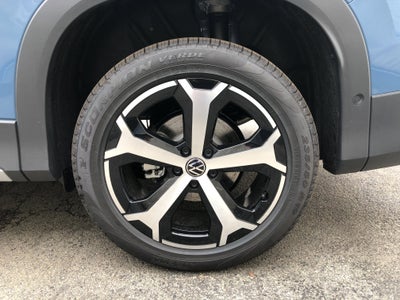 2026 Volkswagen Tiguan SE w/panoramic sunroof
