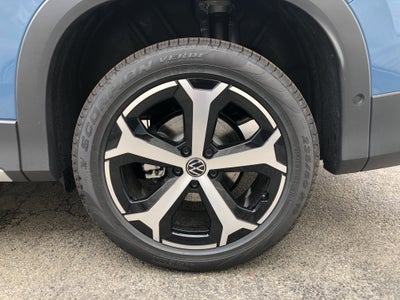 2026 Volkswagen Tiguan SE w/panoramic sunroof