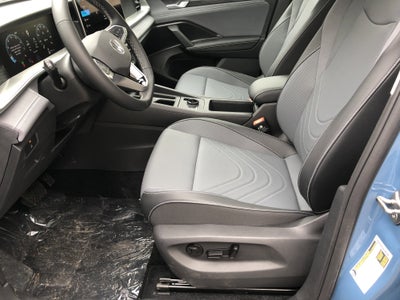 2026 Volkswagen Tiguan SE w/panoramic sunroof