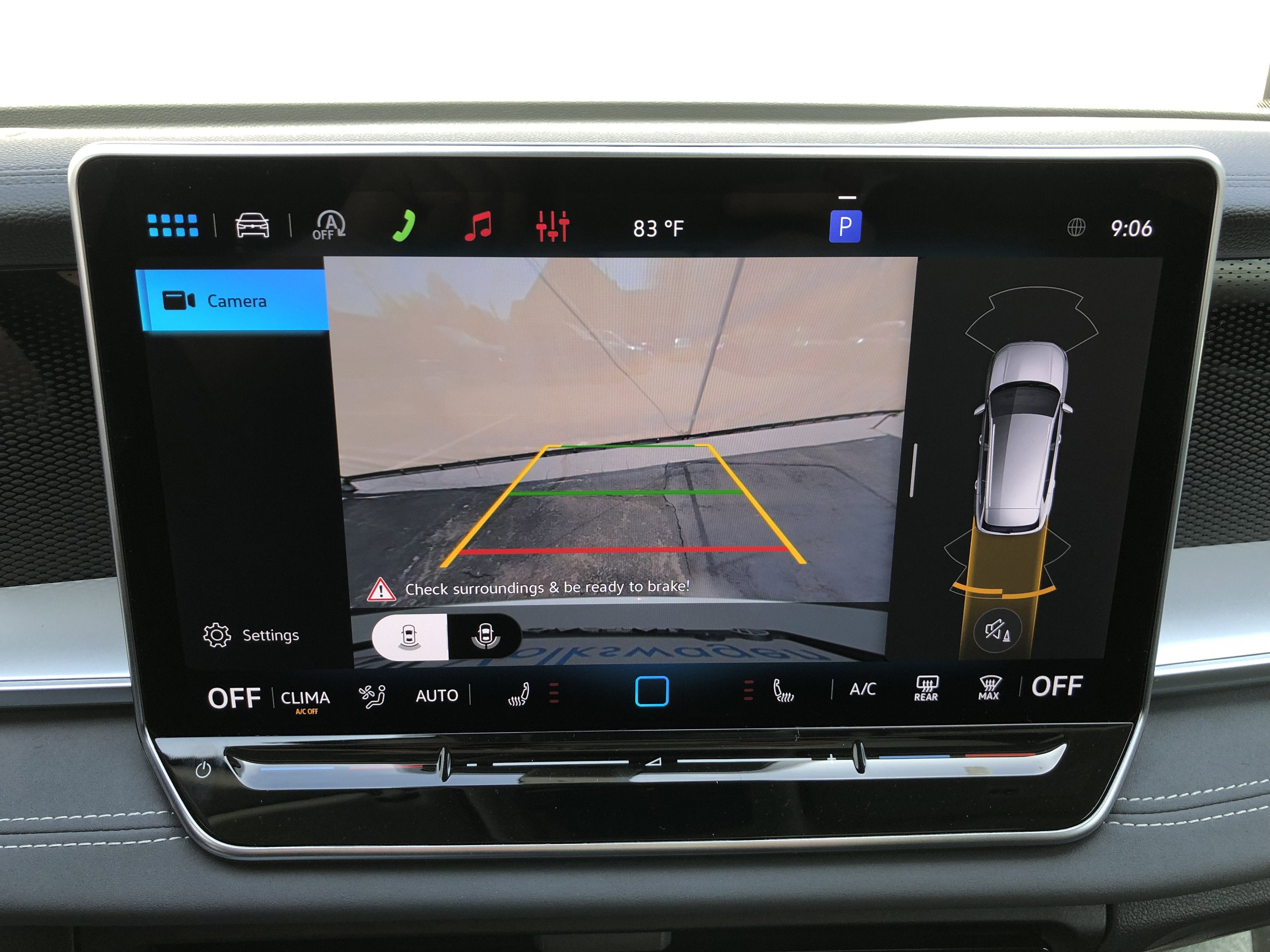 2026 Volkswagen Tiguan SE w/panoramic sunroof