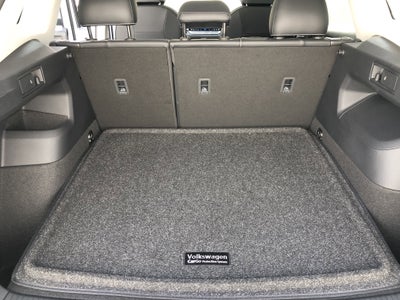 2026 Volkswagen Tiguan SE w/panoramic sunroof