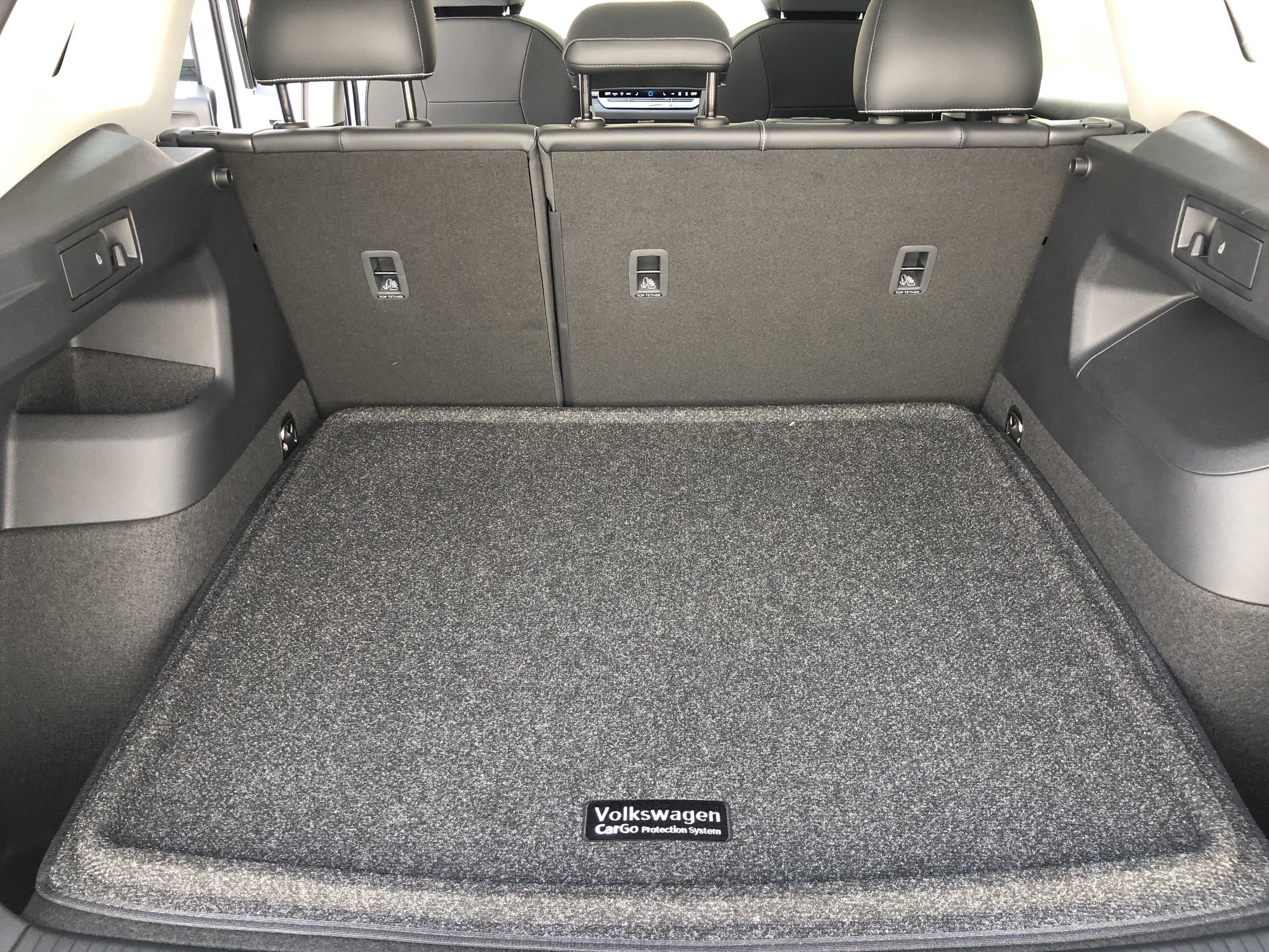 2026 Volkswagen Tiguan SE w/panoramic sunroof