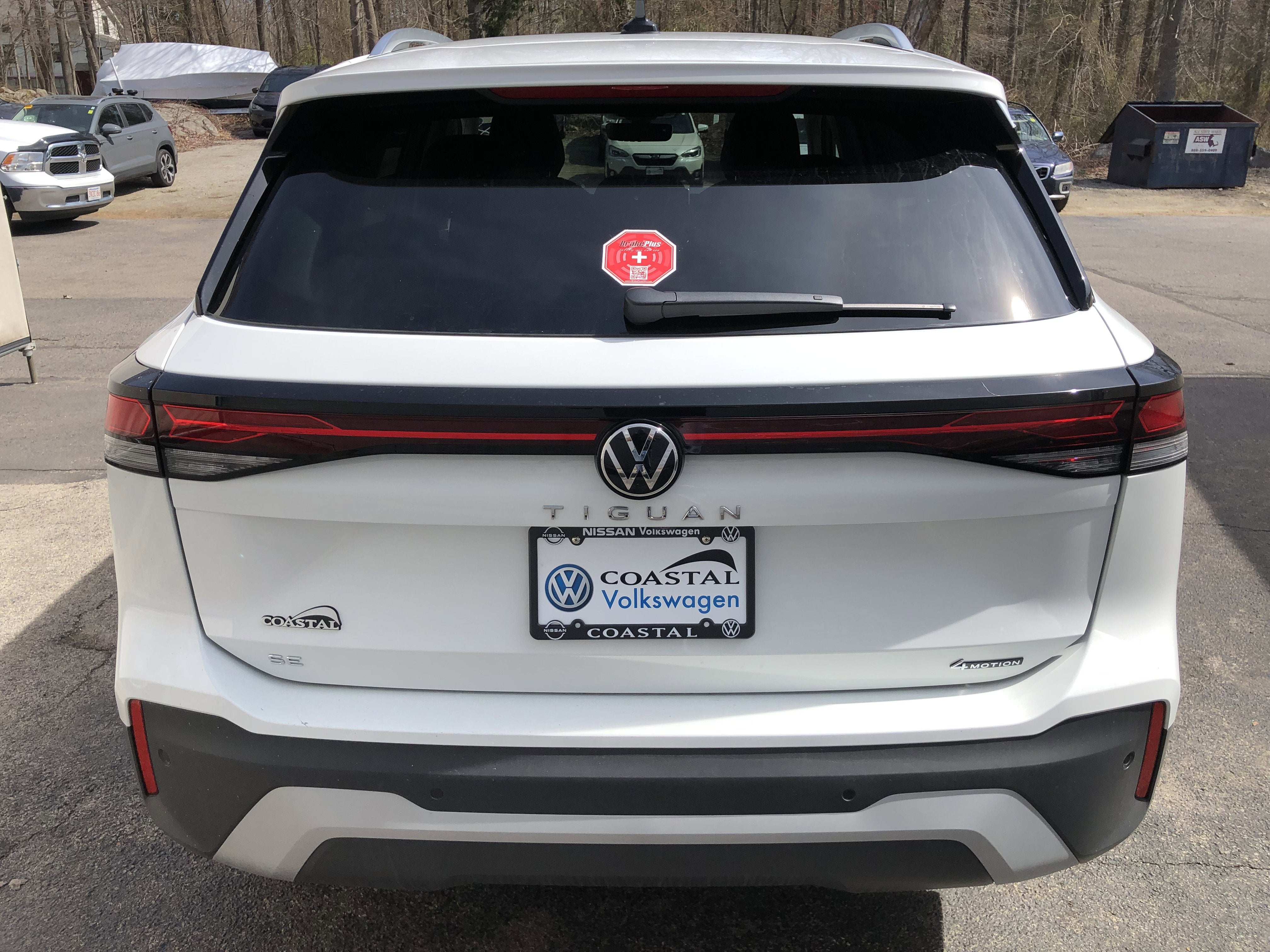 2026 Volkswagen Tiguan SE w/panoramic sunroof