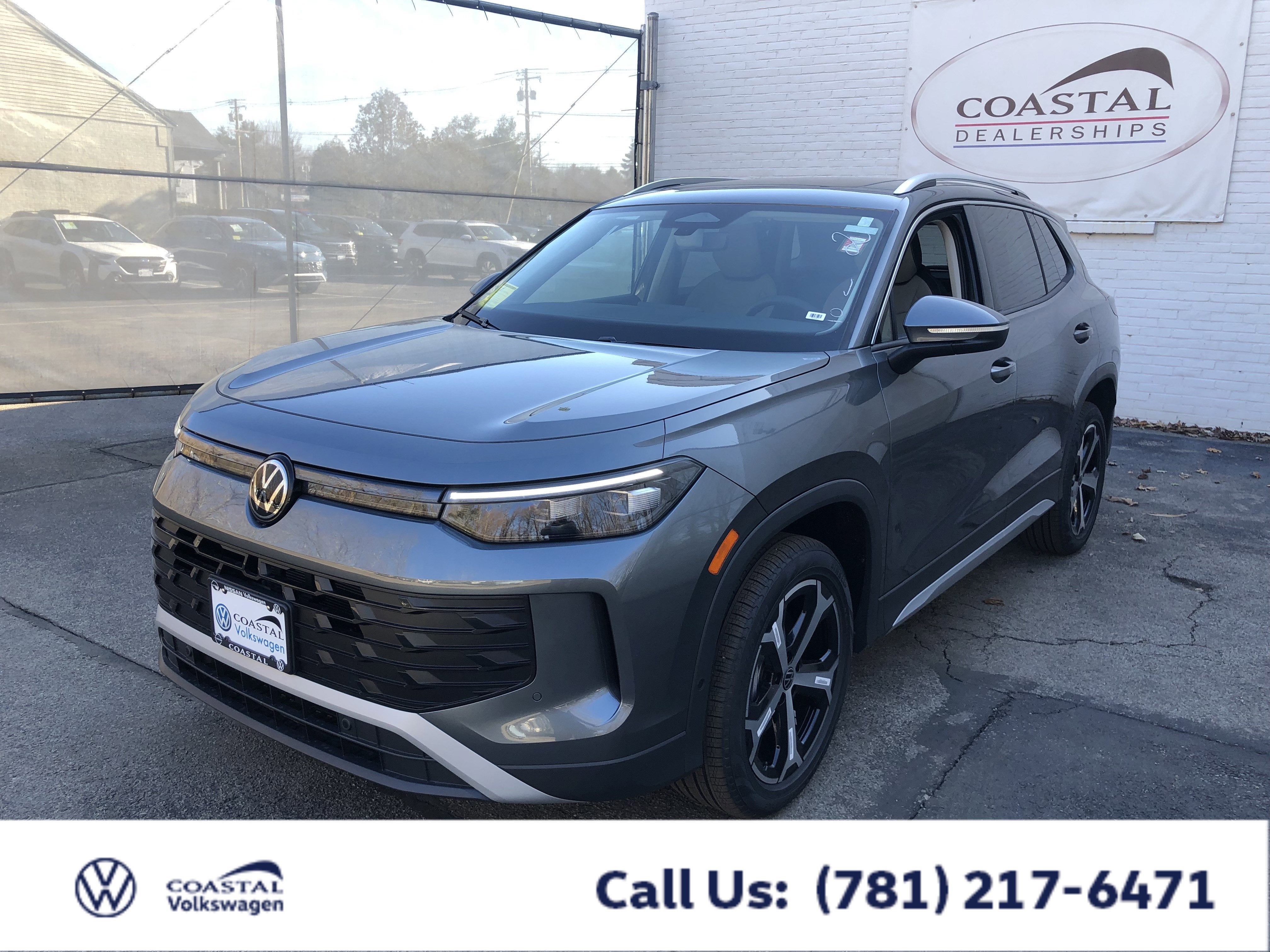 2026 Volkswagen Tiguan SE w/panoramic sunroof