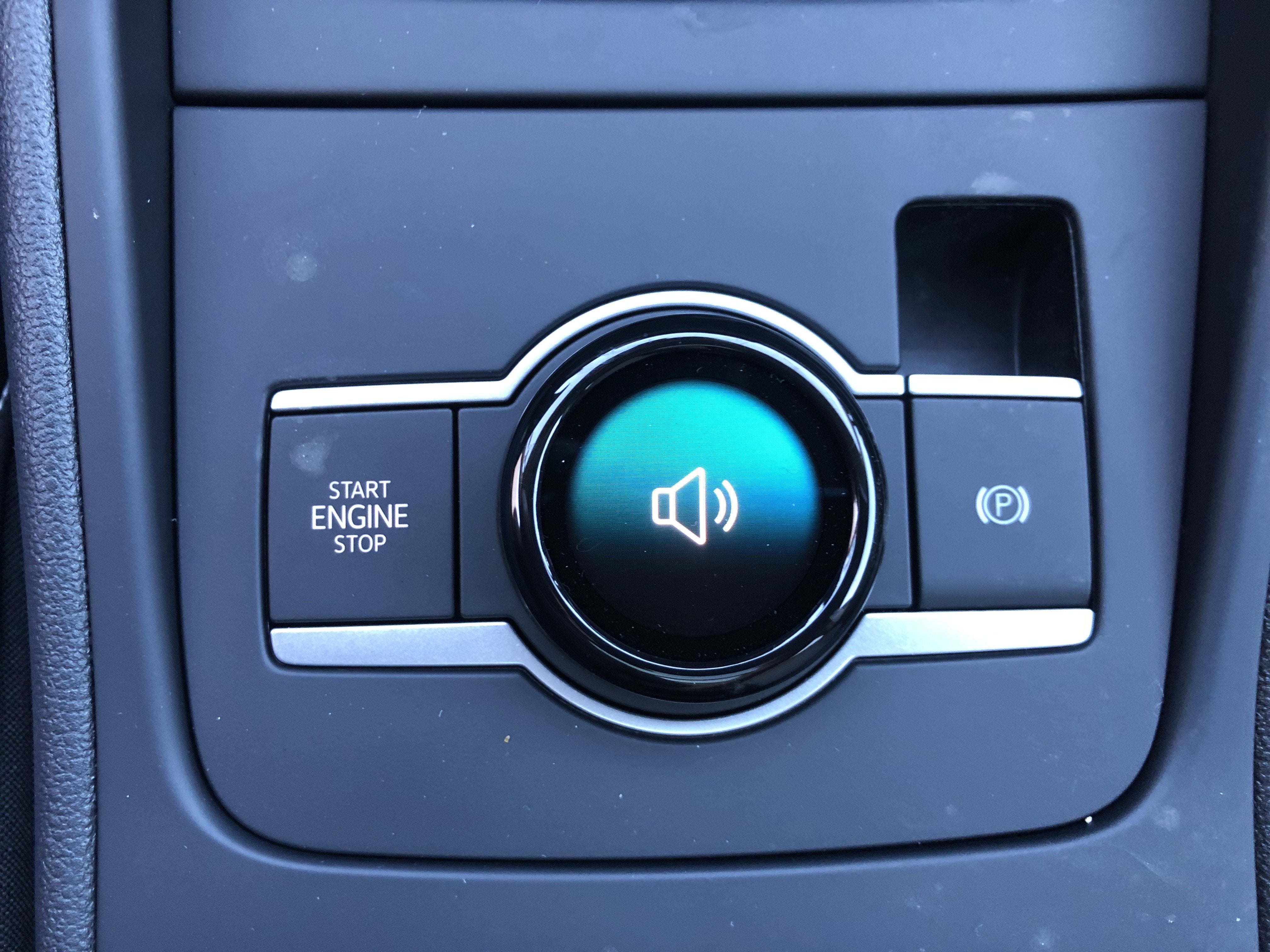 2026 Volkswagen Tiguan SE w/panoramic sunroof