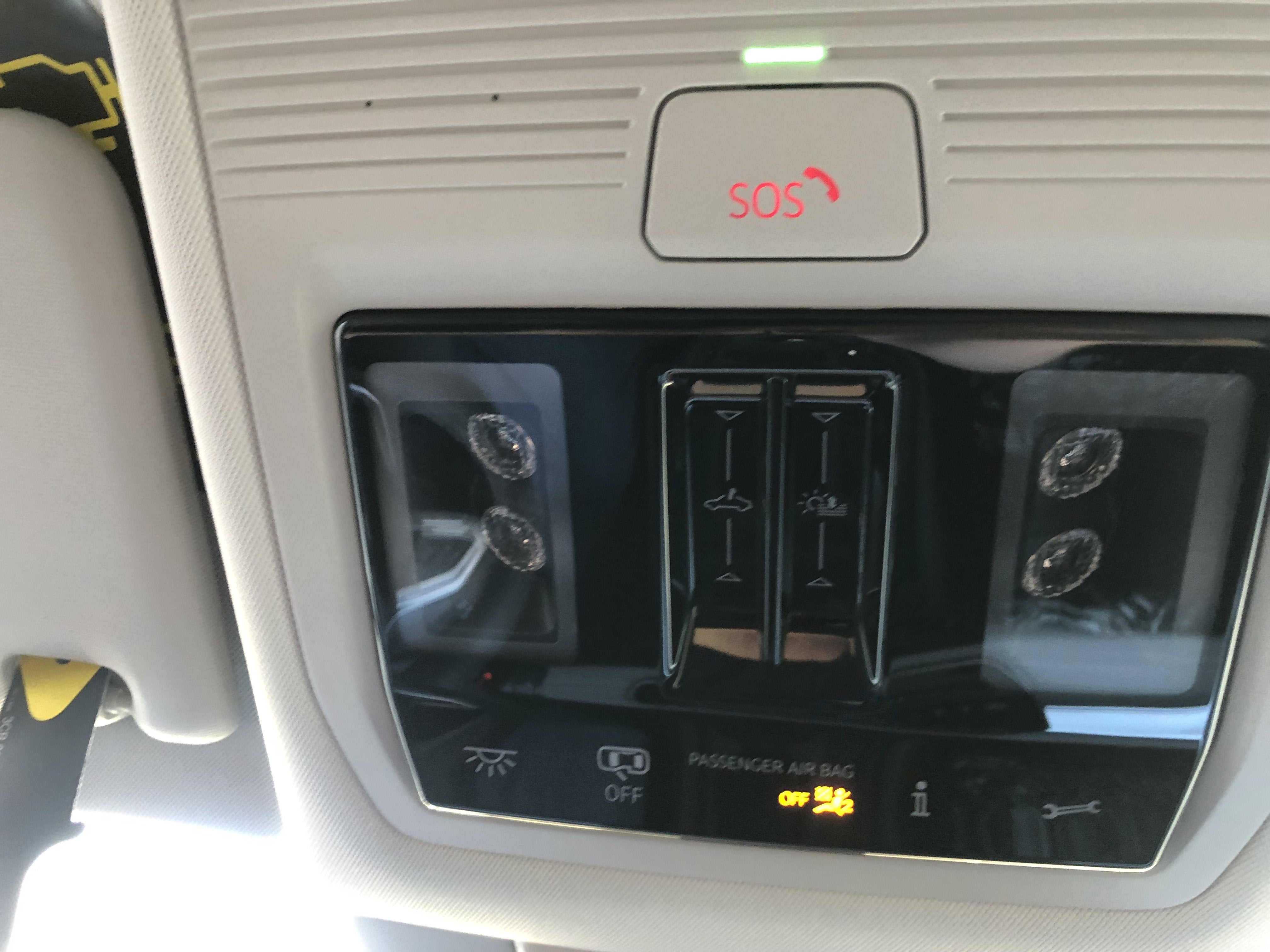 2026 Volkswagen Tiguan SE w/panoramic sunroof