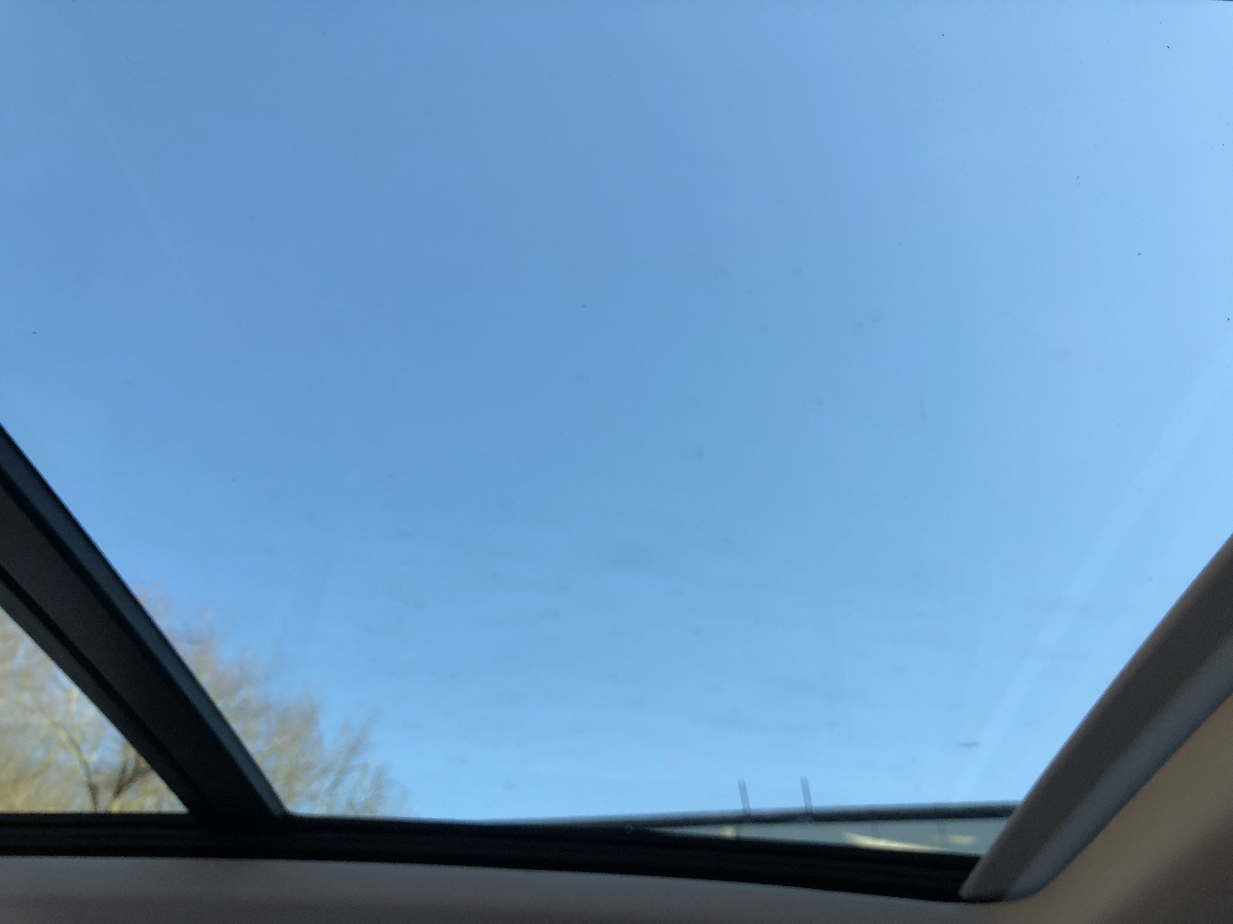 2026 Volkswagen Tiguan SE w/panoramic sunroof