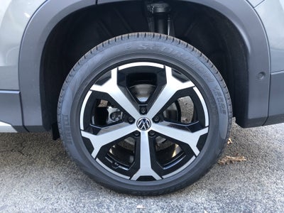 2026 Volkswagen Tiguan SE w/panoramic sunroof