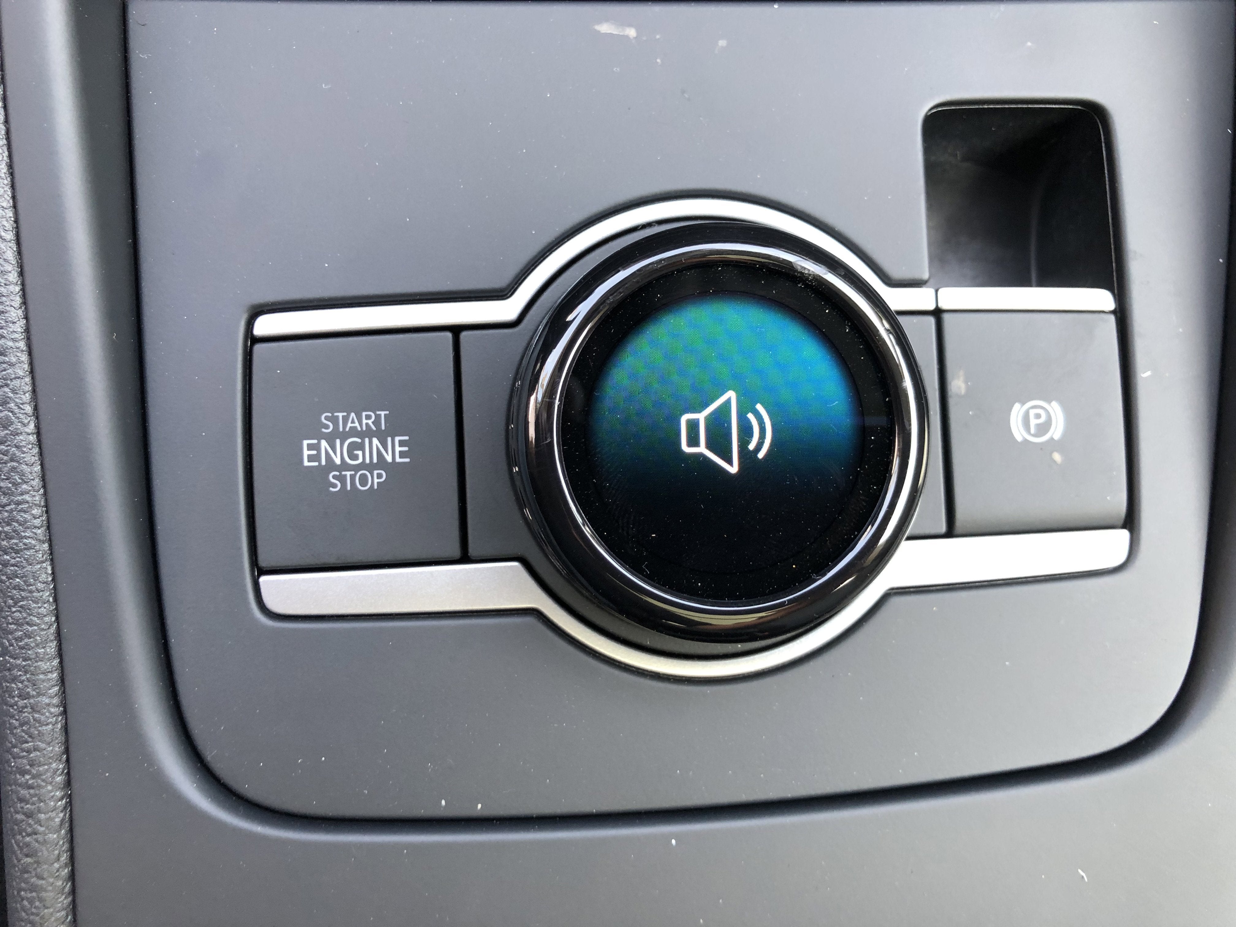 2026 Volkswagen Tiguan SE w/panoramic sunroof