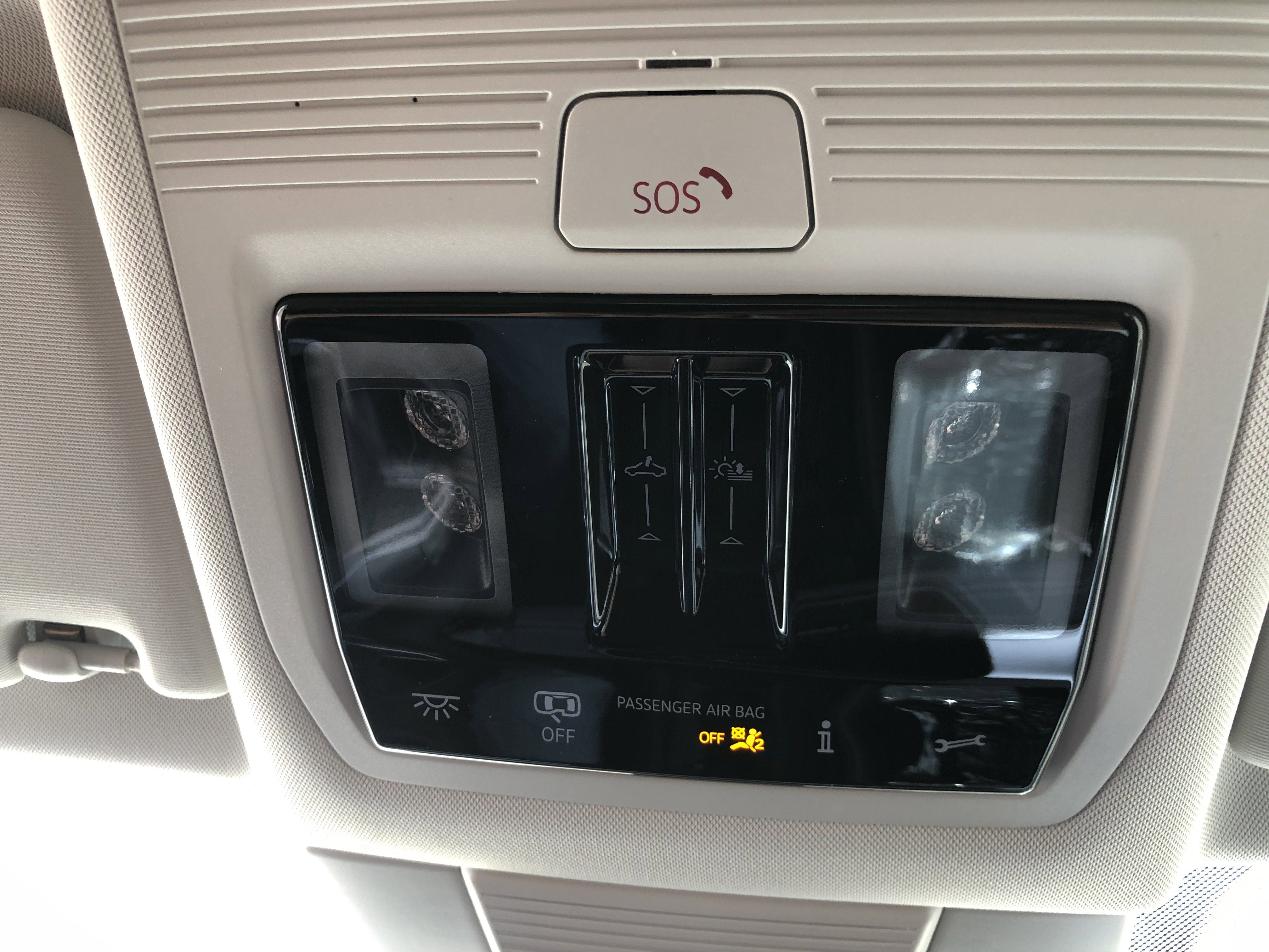 2026 Volkswagen Tiguan SE w/panoramic sunroof