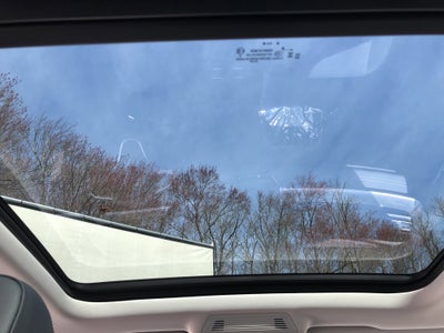 2026 Volkswagen Tiguan SE w/panoramic sunroof