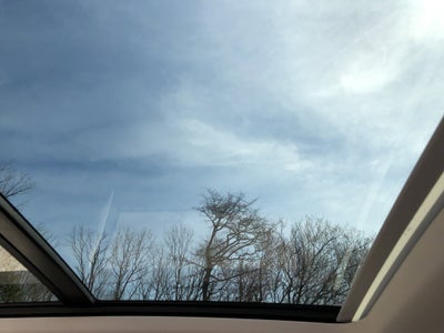 2026 Volkswagen Tiguan SE w/panoramic sunroof