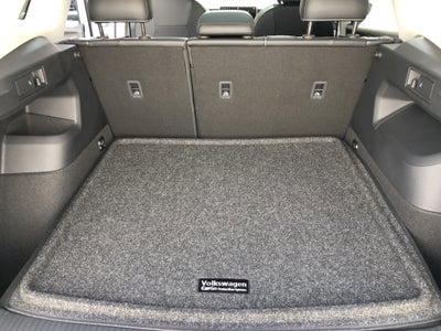 2026 Volkswagen Tiguan SE w/panoramic sunroof