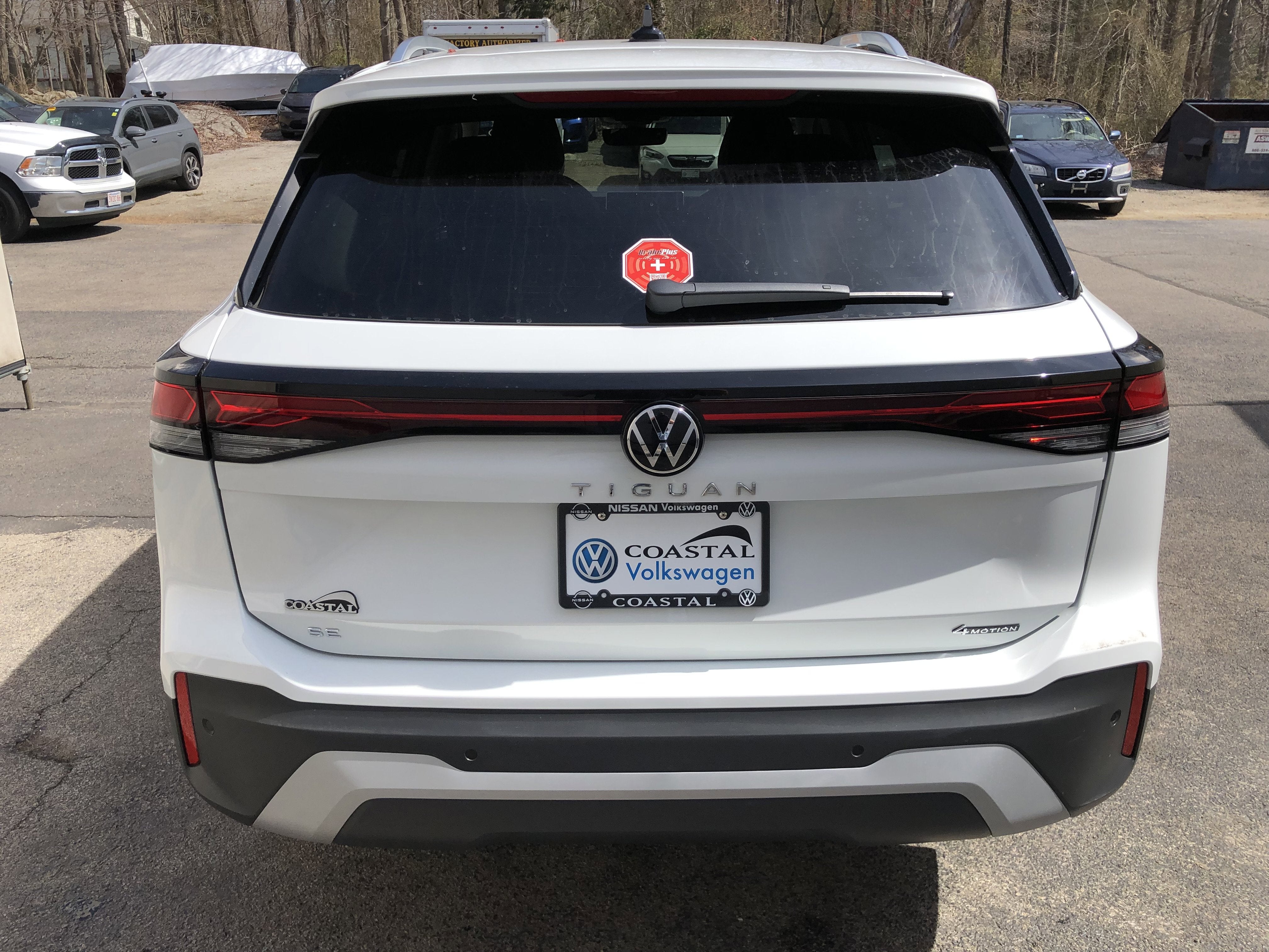 2026 Volkswagen Tiguan SE w/panoramic sunroof