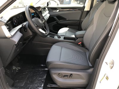 2026 Volkswagen Tiguan SE w/panoramic sunroof