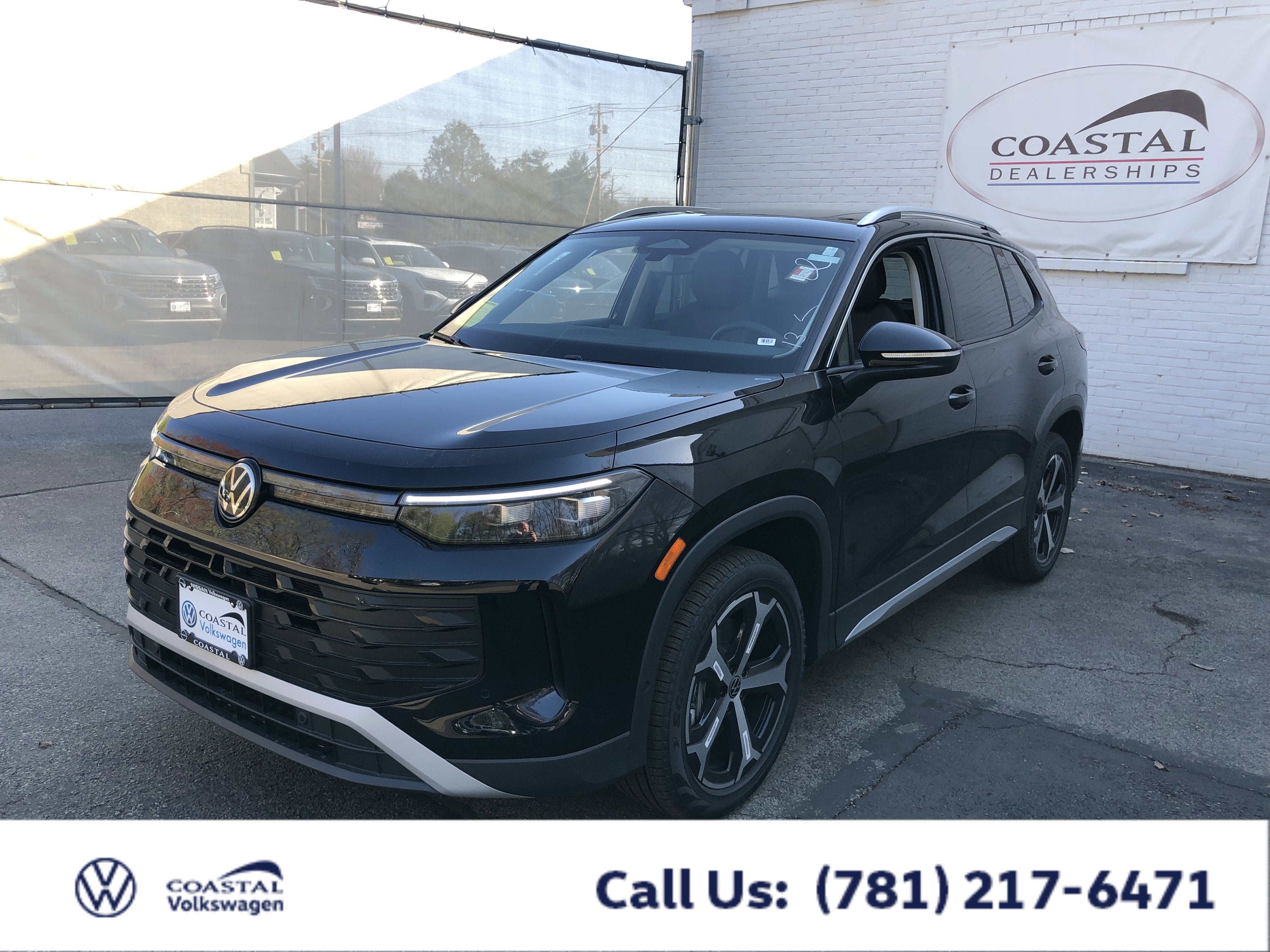 2026 Volkswagen Tiguan SE w/panoramic sunroof