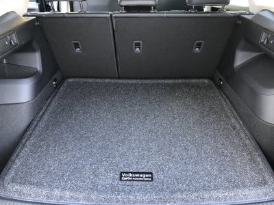 2026 Volkswagen Tiguan SE w/panoramic sunroof