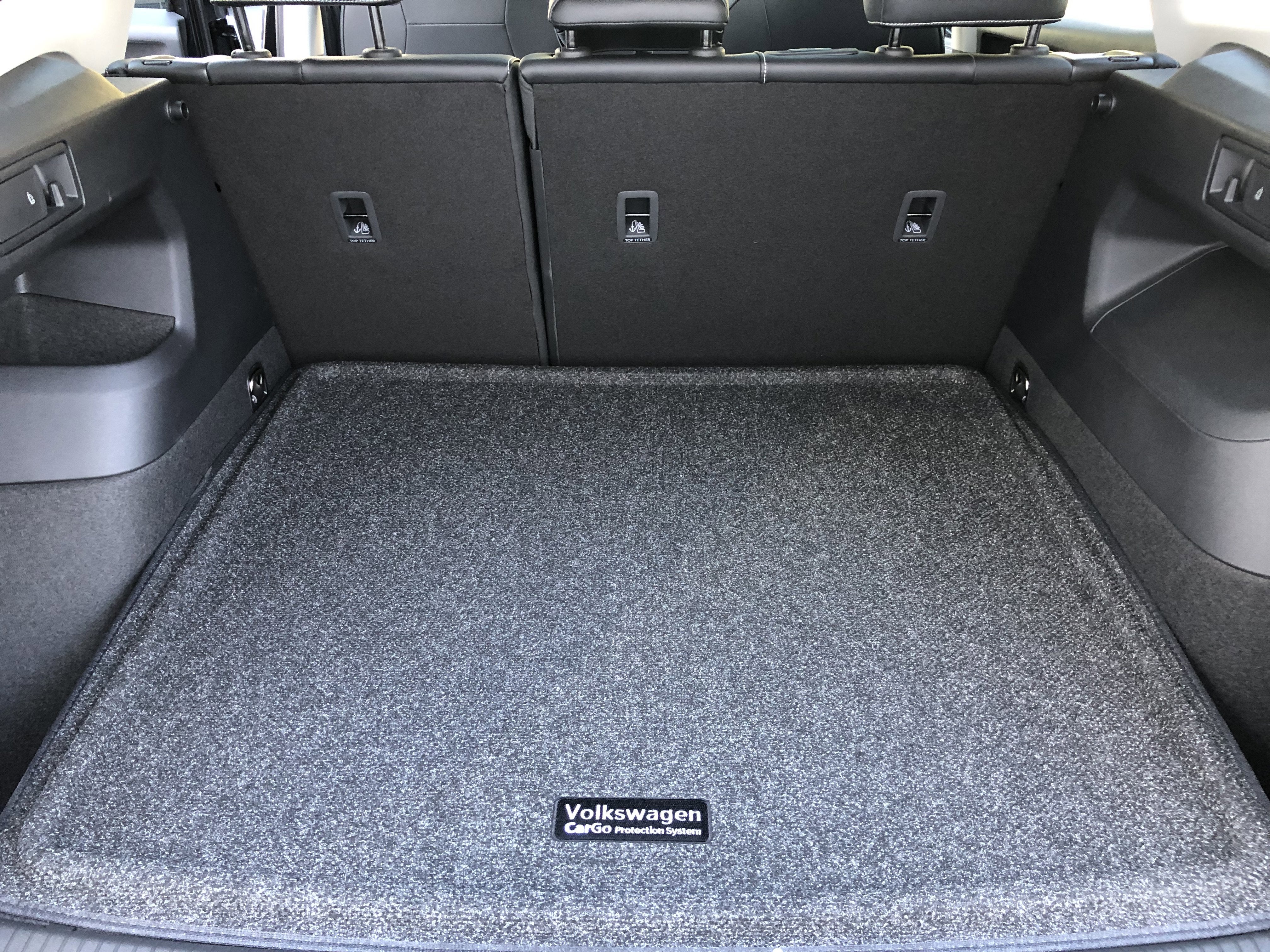 2026 Volkswagen Tiguan SE w/panoramic sunroof