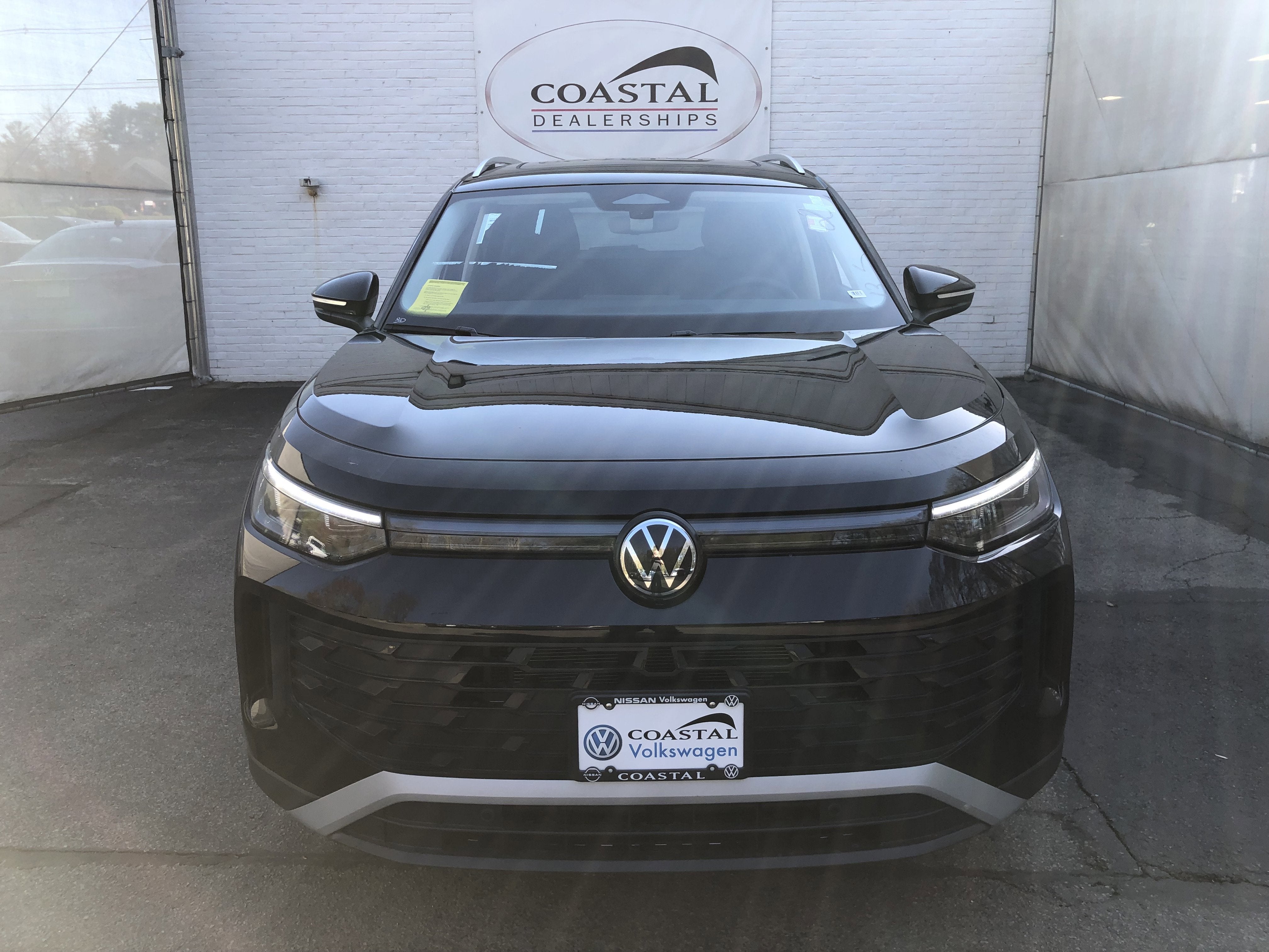 2026 Volkswagen Tiguan SE w/panoramic sunroof