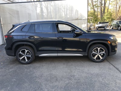 2026 Volkswagen Tiguan SE w/panoramic sunroof