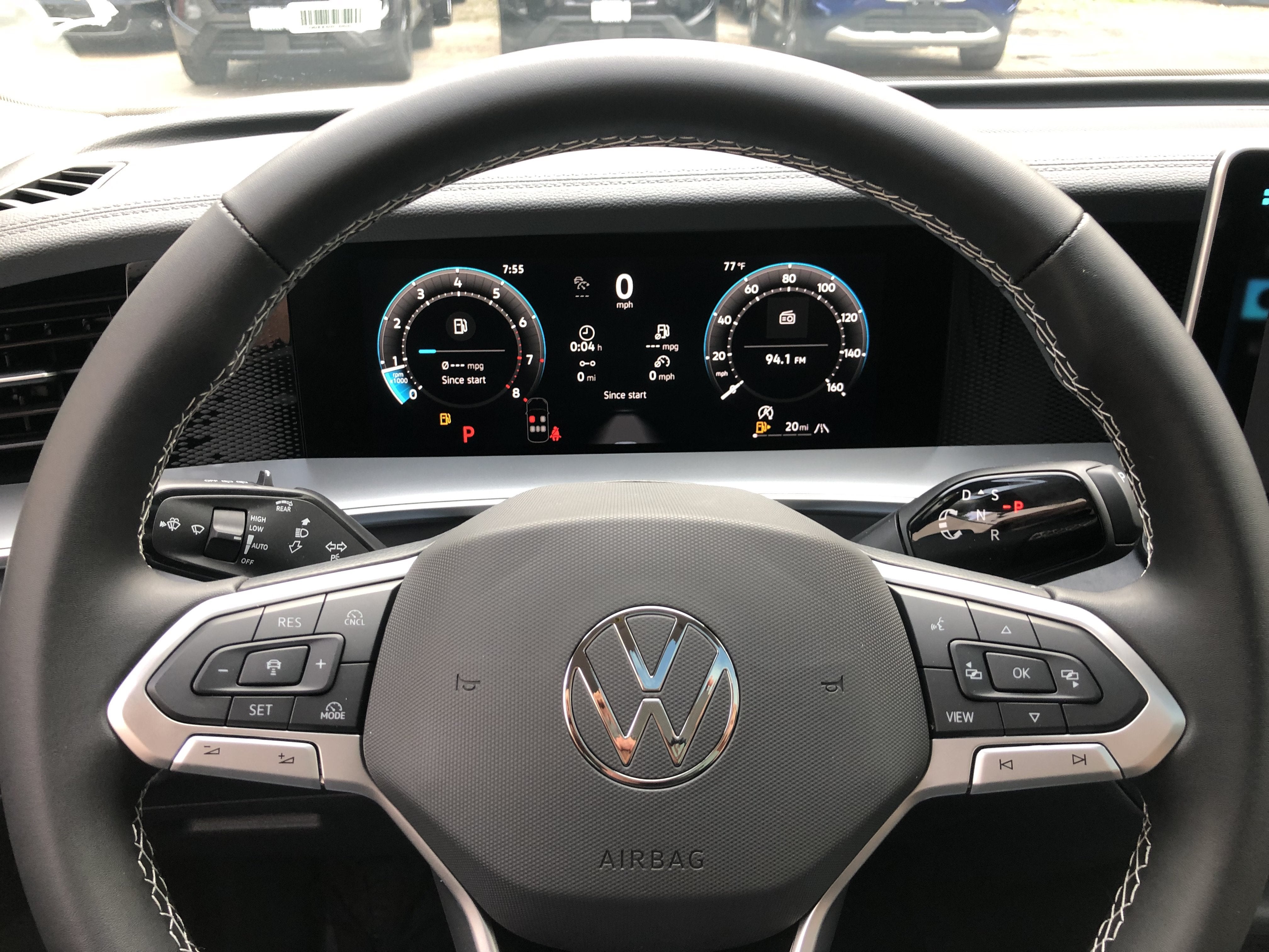 2026 Volkswagen Tiguan SE w/panoramic sunroof