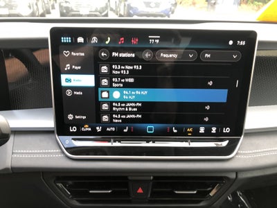 2026 Volkswagen Tiguan SE w/panoramic sunroof