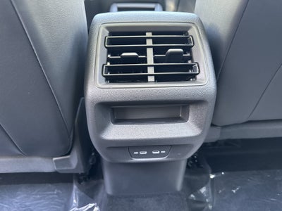 2026 Volkswagen Tiguan SE w/panoramic sunroof