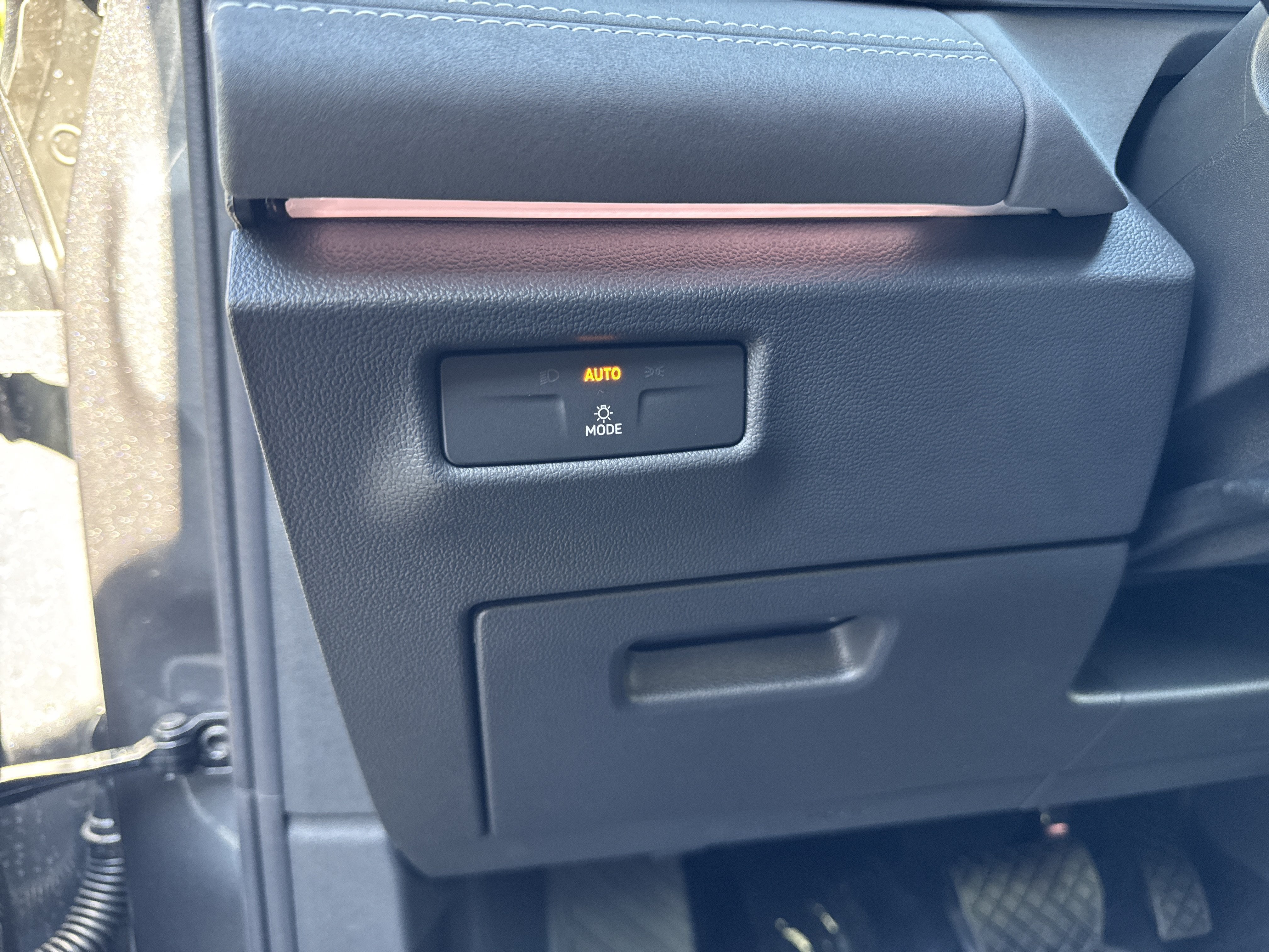 2026 Volkswagen Tiguan SE w/panoramic sunroof