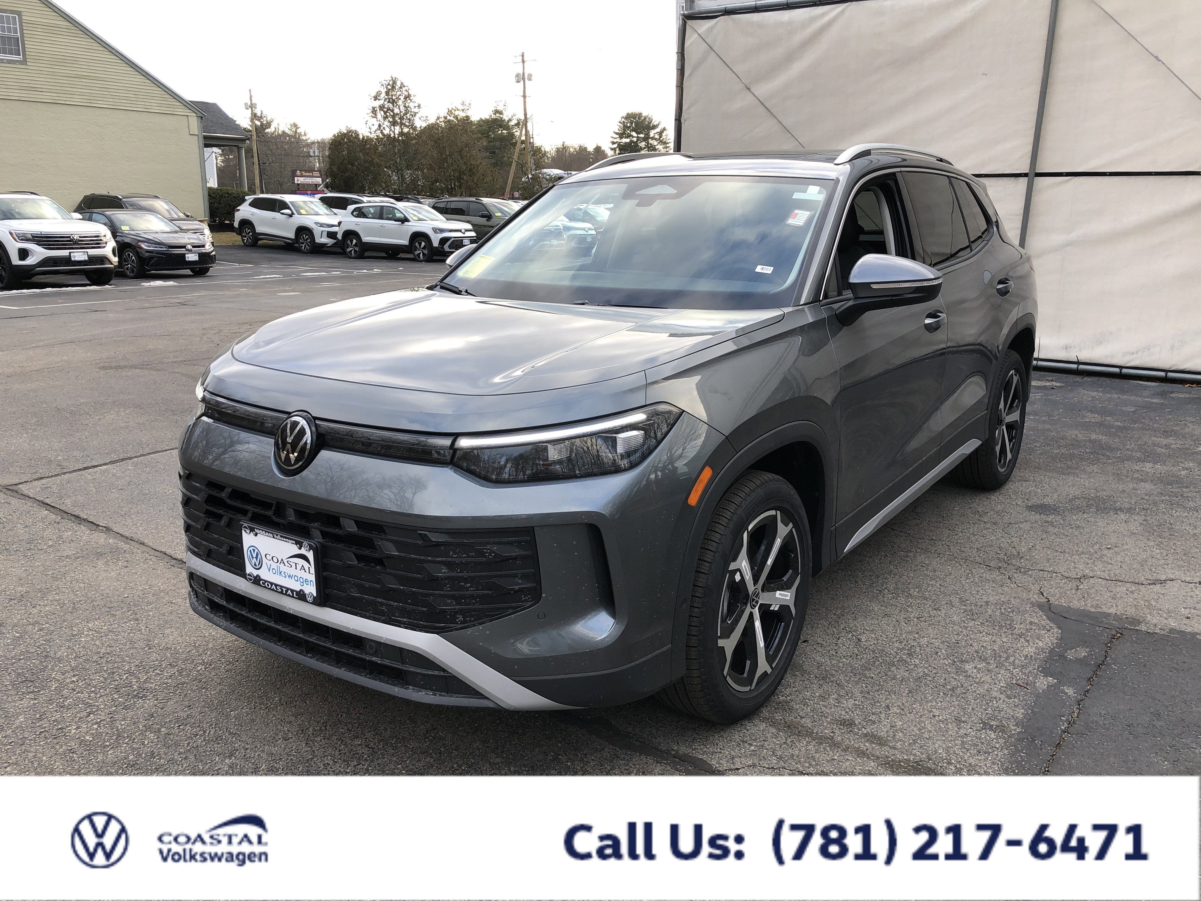 2026 Volkswagen Tiguan SE w/panoramic sunroof