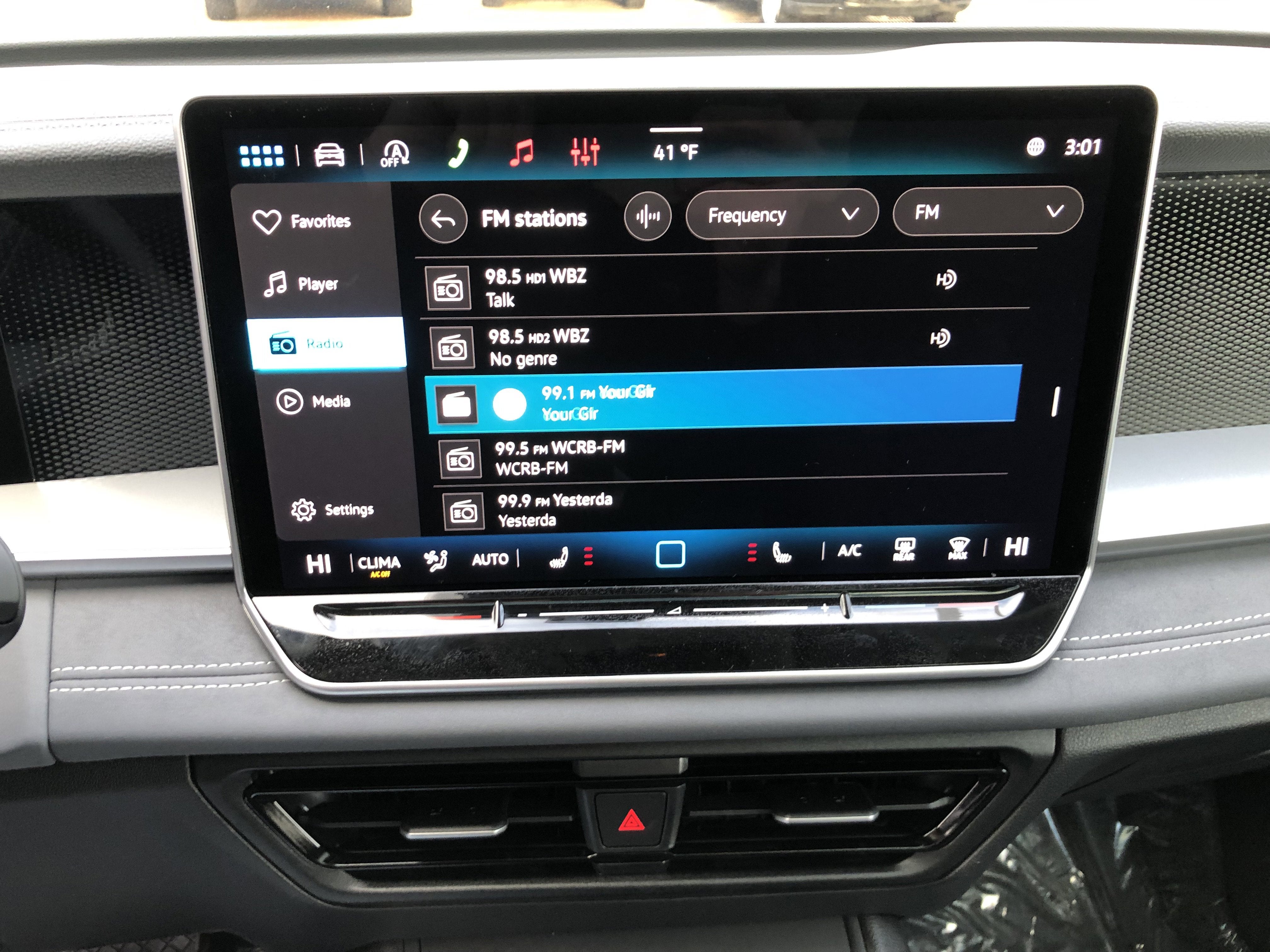 2026 Volkswagen Tiguan SE w/panoramic sunroof