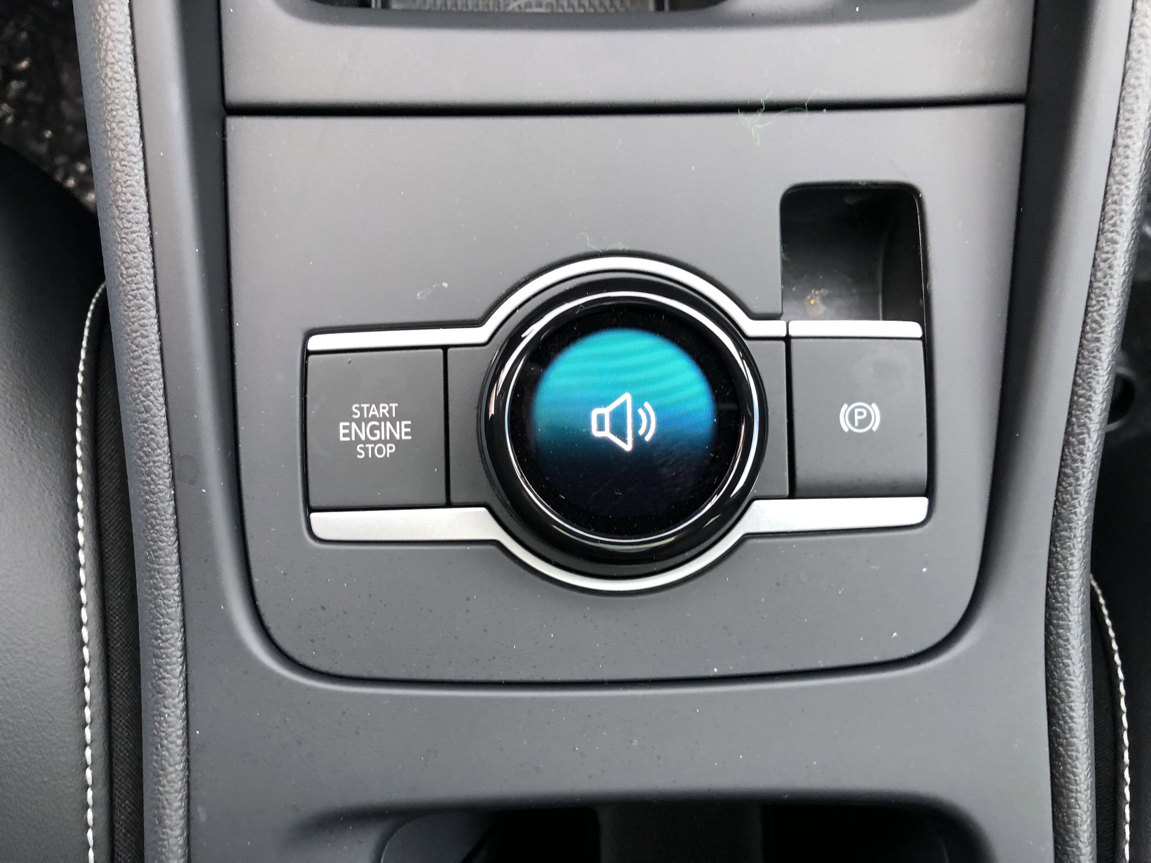 2026 Volkswagen Tiguan SE w/panoramic sunroof