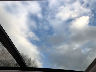 2026 Volkswagen Tiguan SE w/panoramic sunroof