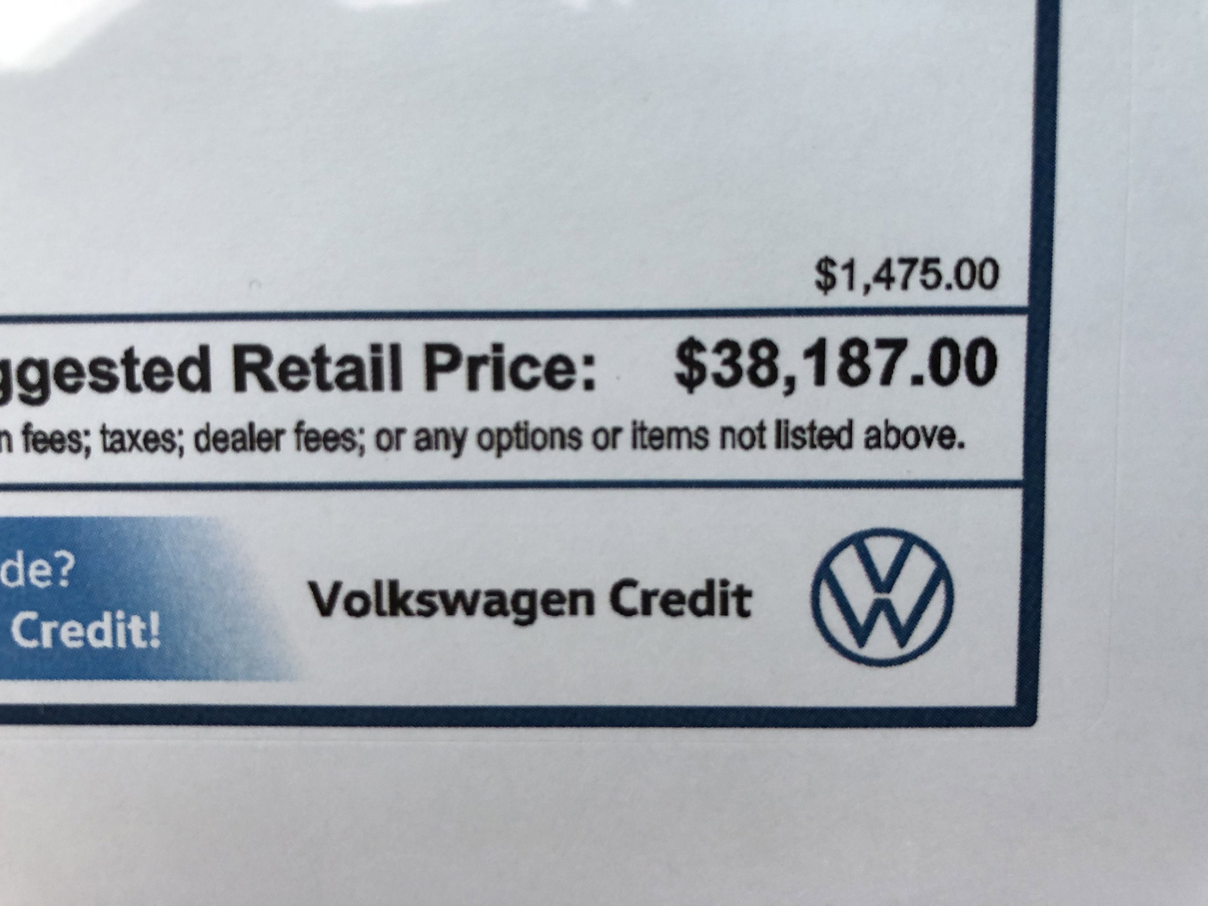 2026 Volkswagen Tiguan SE w/panoramic sunroof