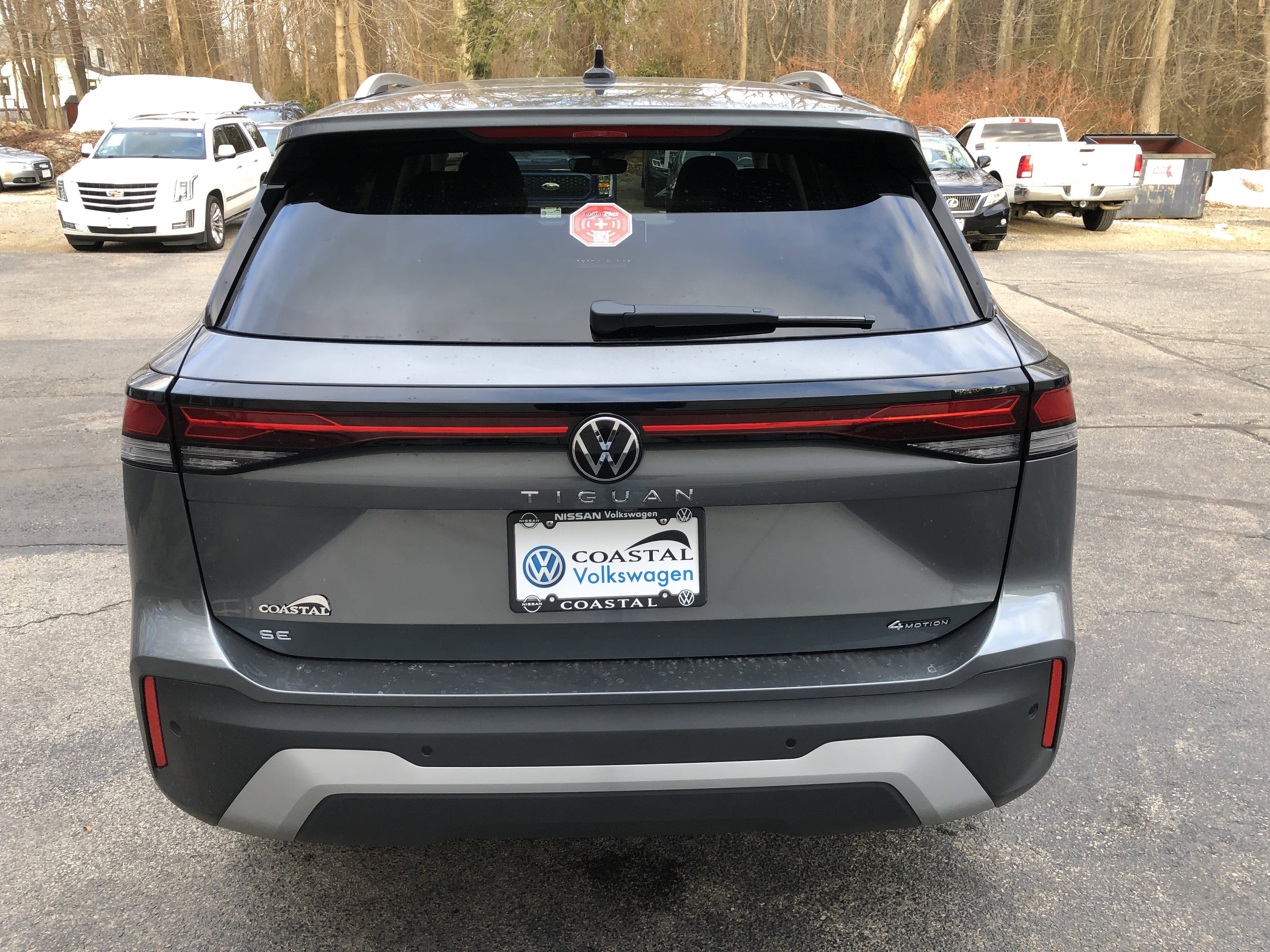 2026 Volkswagen Tiguan SE w/panoramic sunroof