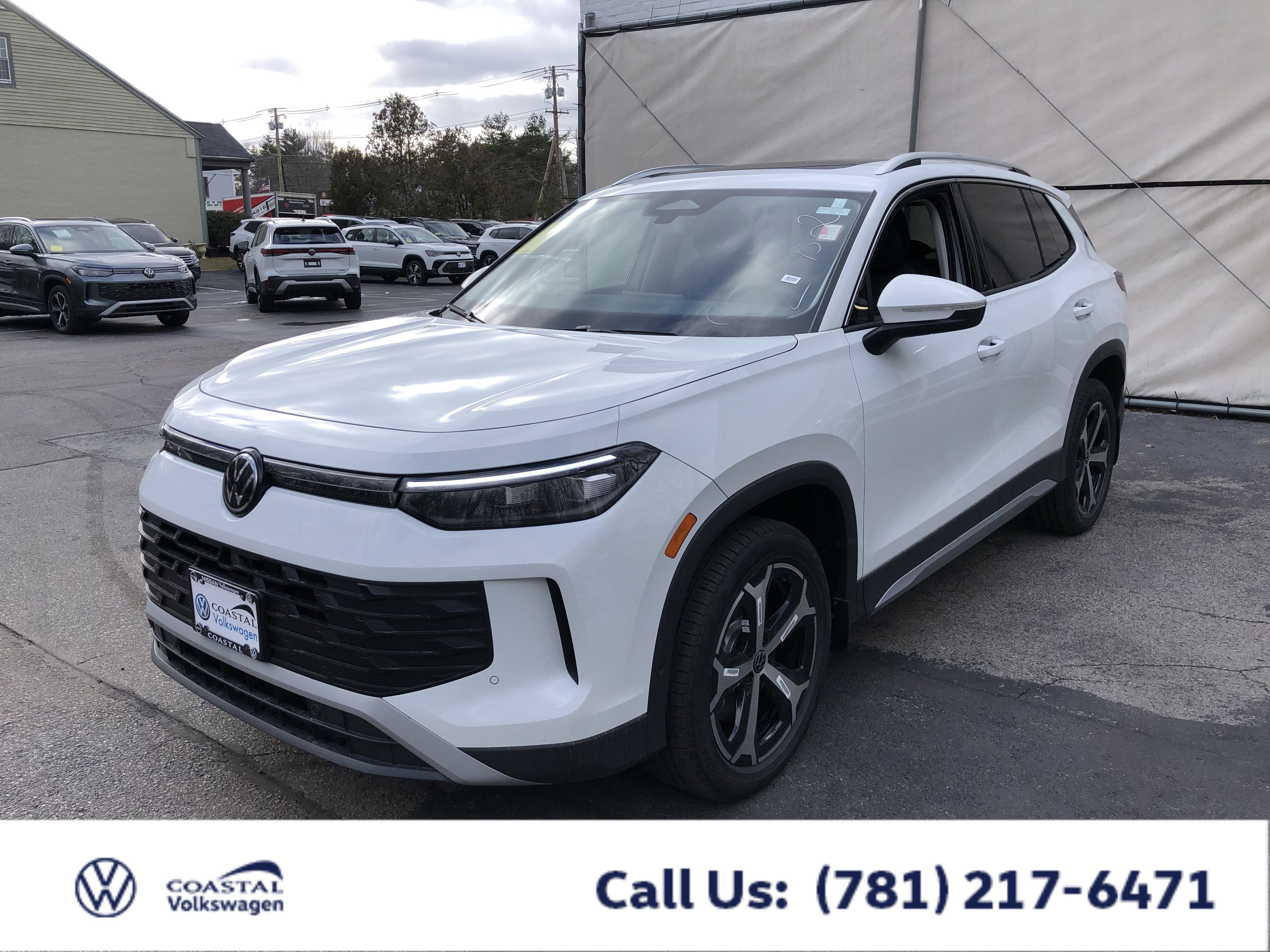 2026 Volkswagen Tiguan SE w/panoramic sunroof