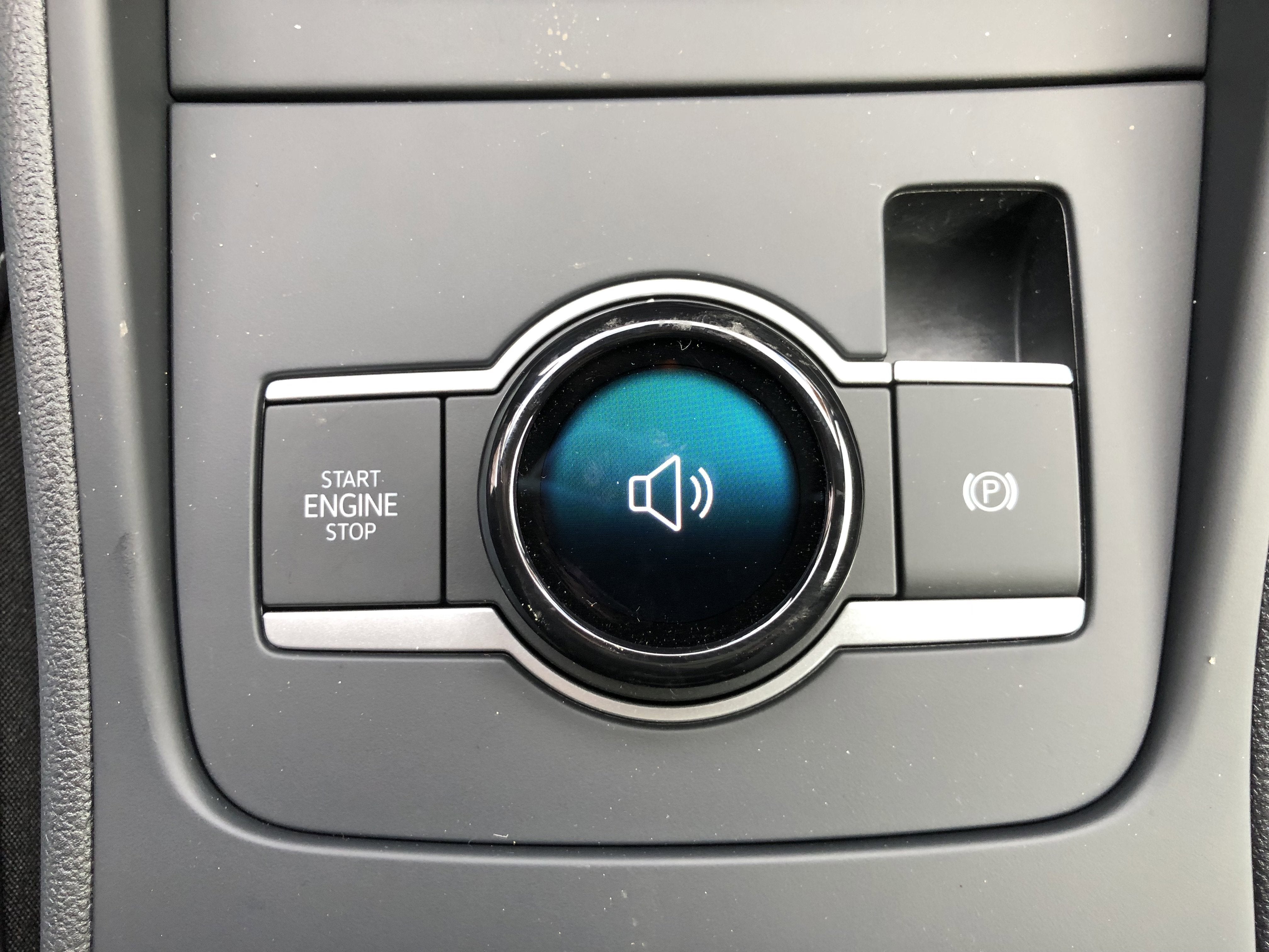 2026 Volkswagen Tiguan SE w/panoramic sunroof