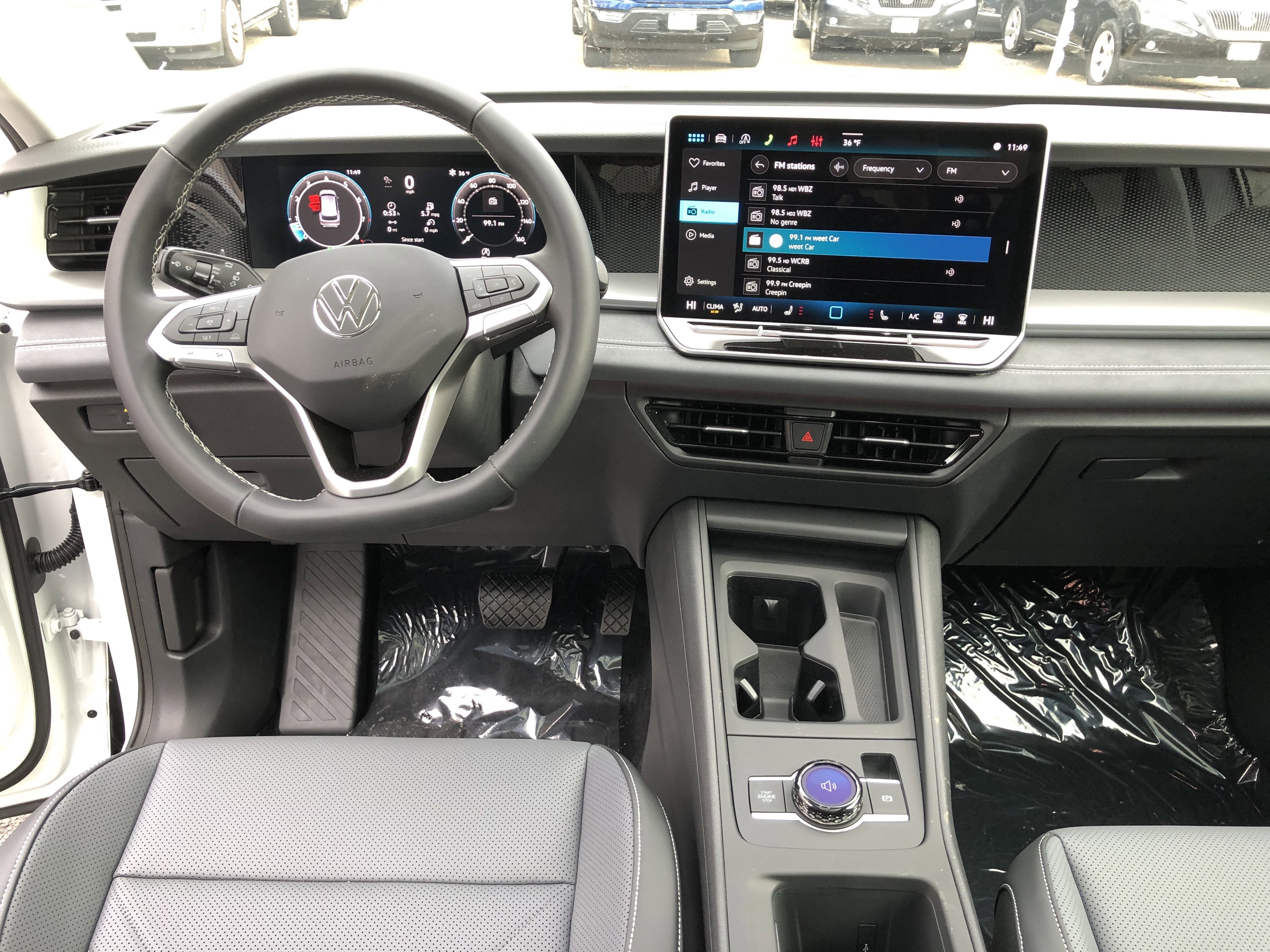 2026 Volkswagen Tiguan SE w/panoramic sunroof