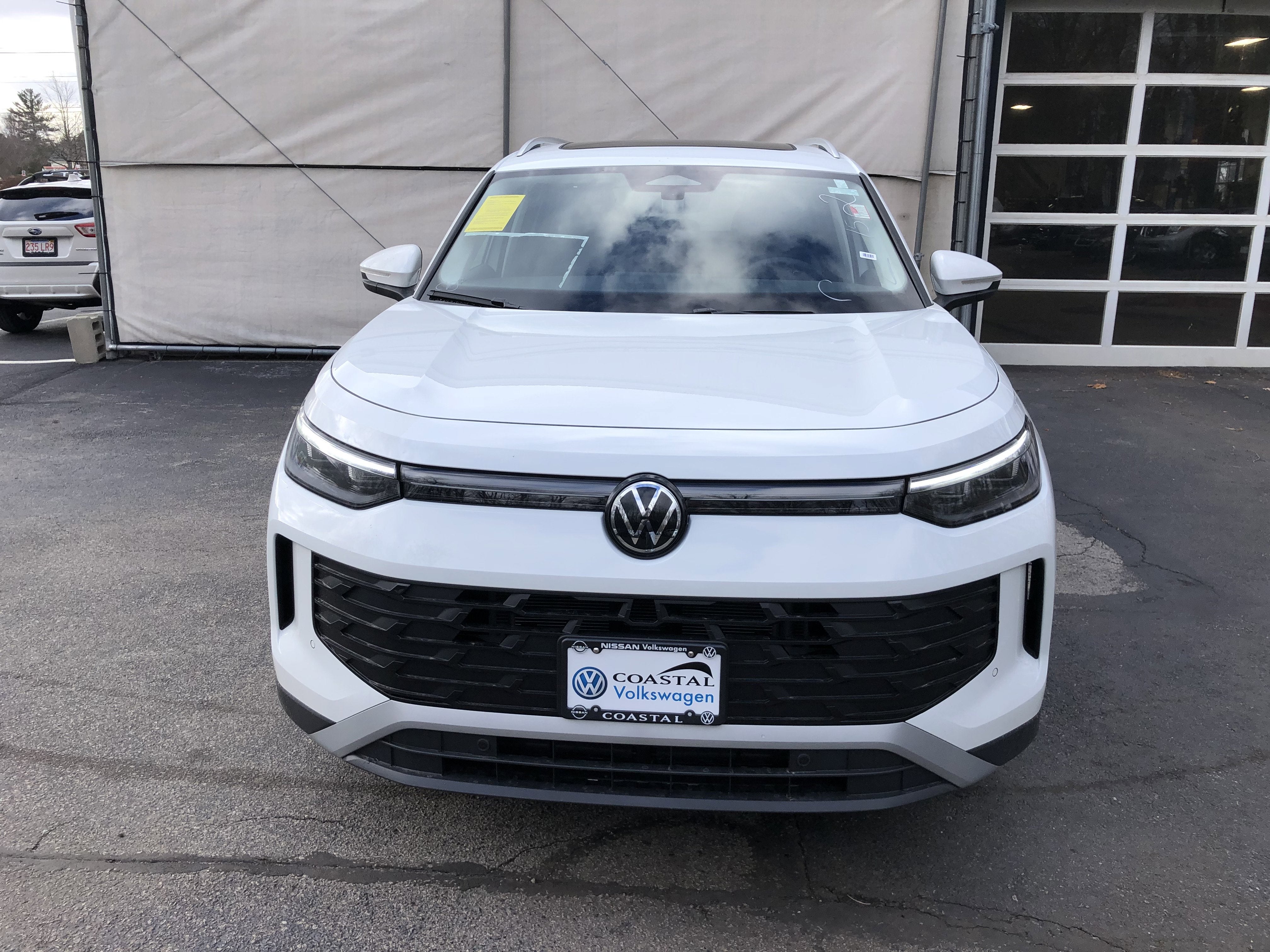 2026 Volkswagen Tiguan SE w/panoramic sunroof