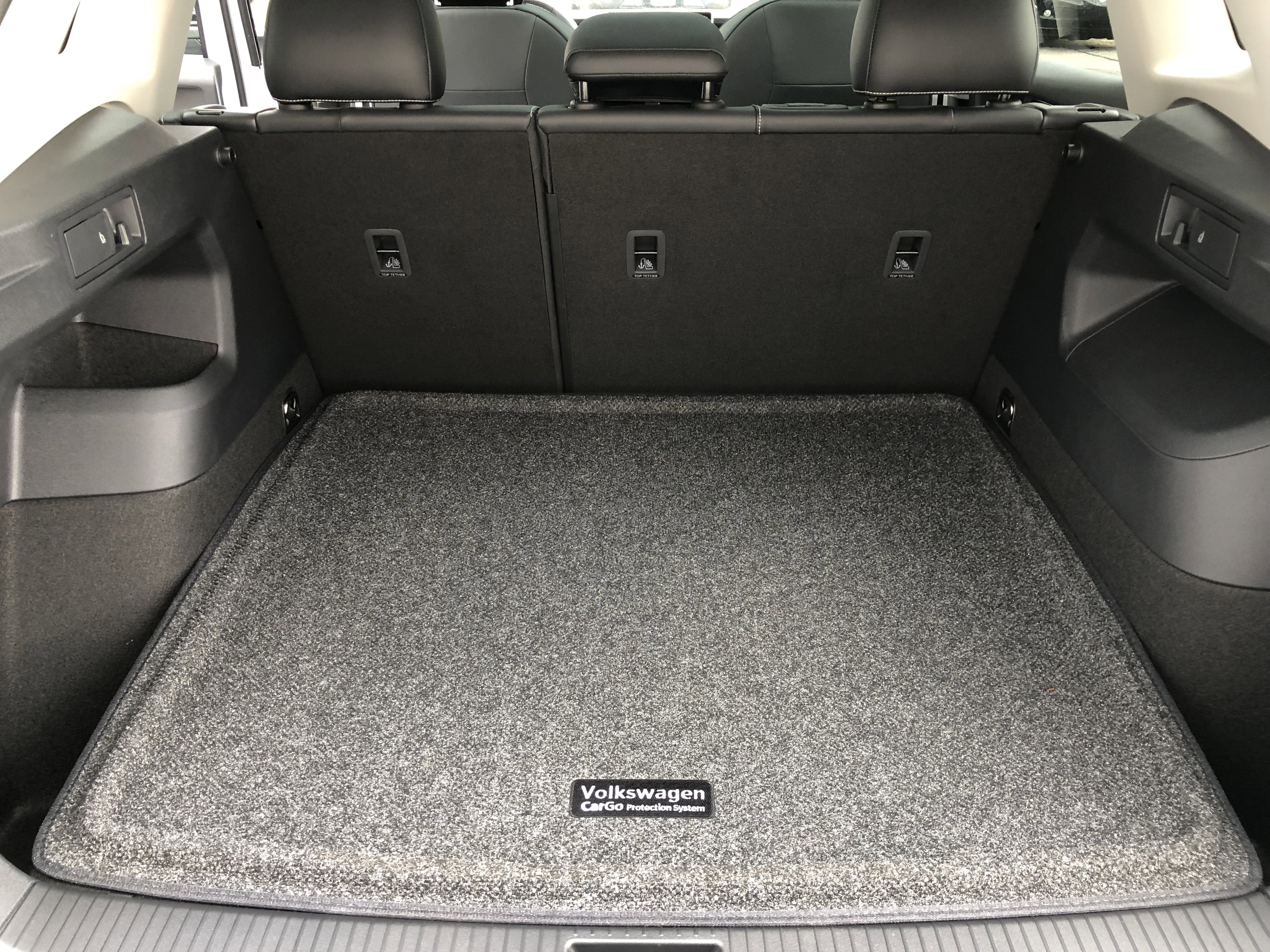 2026 Volkswagen Tiguan SE w/panoramic sunroof