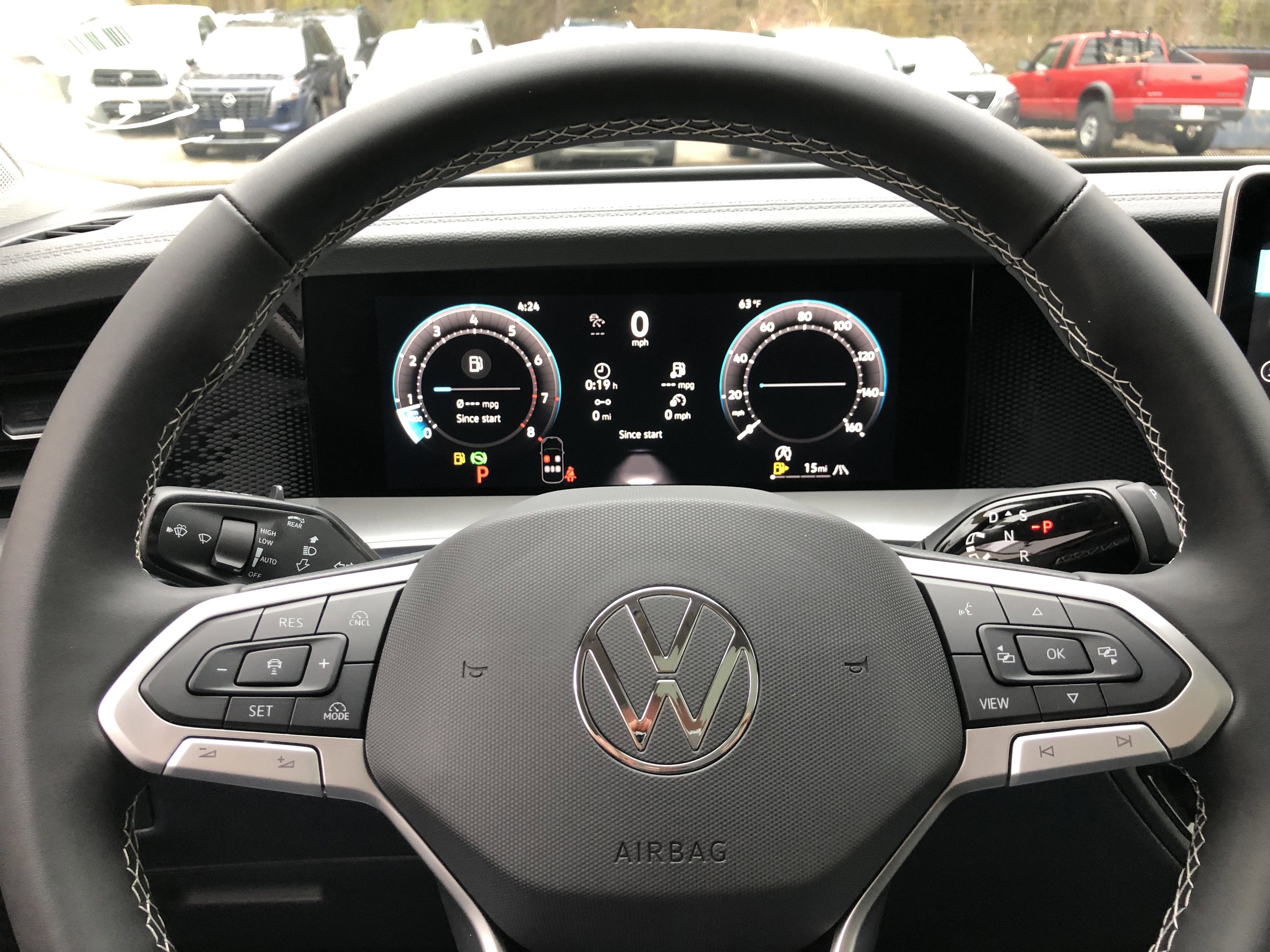 2026 Volkswagen Tiguan SE w/panoramic sunroof