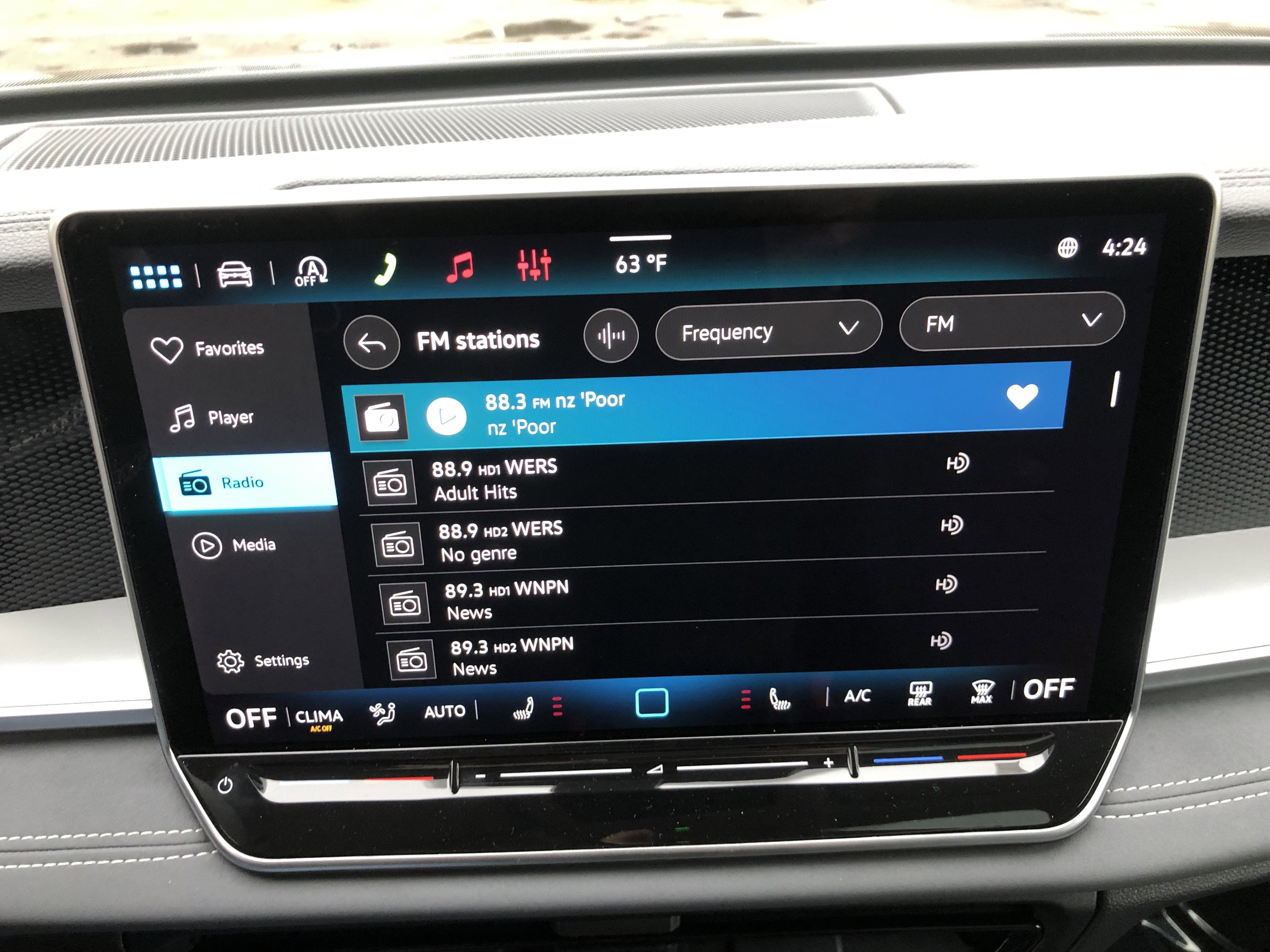 2026 Volkswagen Tiguan SE w/panoramic sunroof