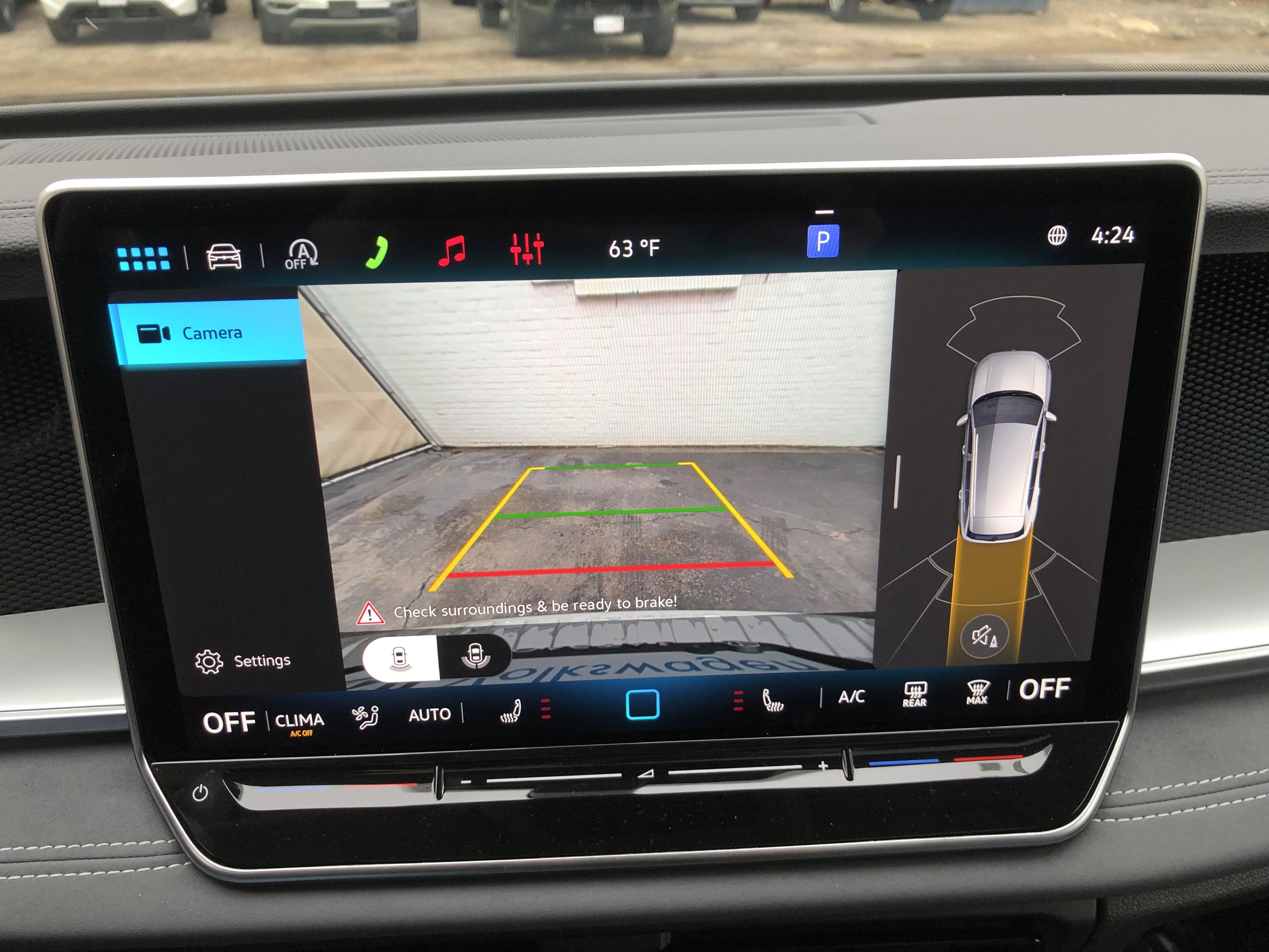 2026 Volkswagen Tiguan SE w/panoramic sunroof