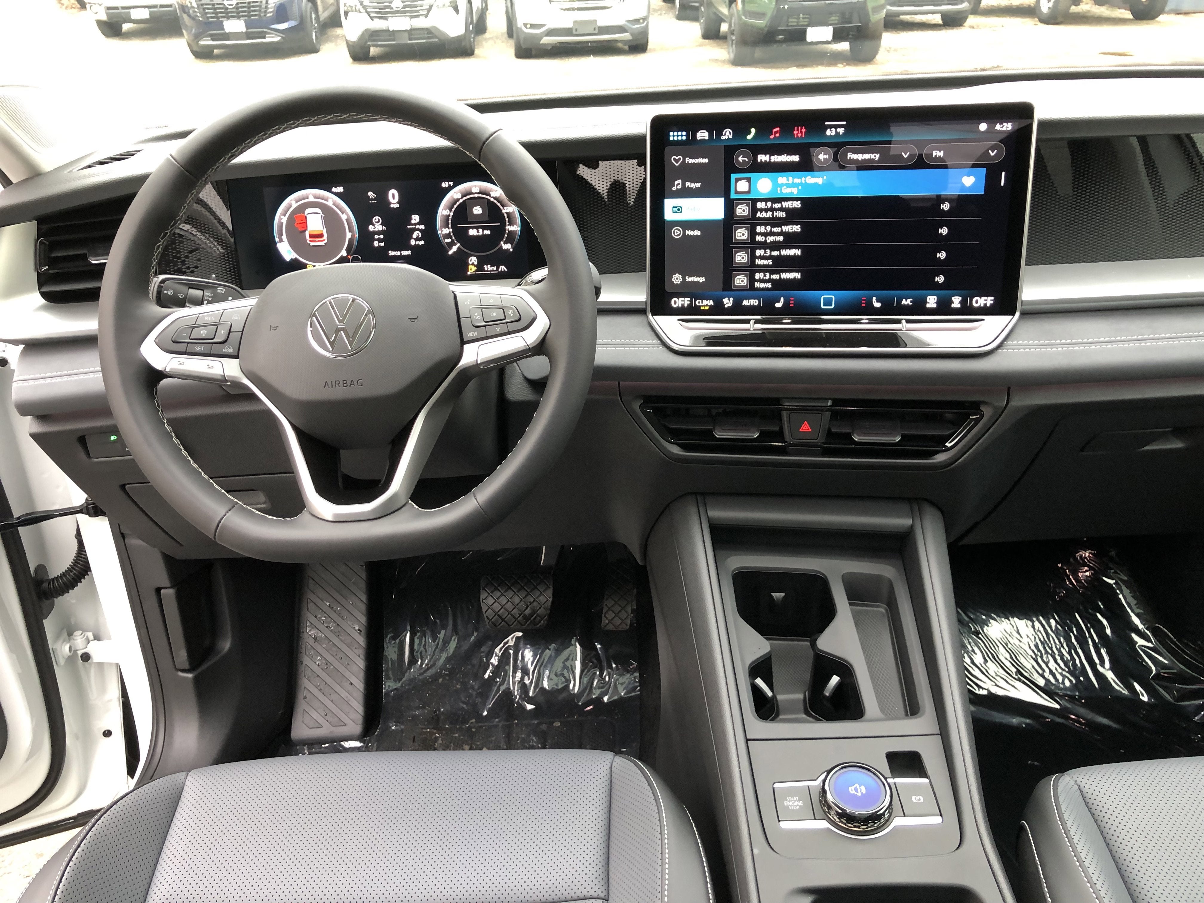 2026 Volkswagen Tiguan SE w/panoramic sunroof