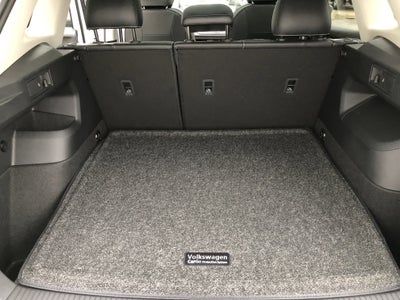 2026 Volkswagen Tiguan SE w/panoramic sunroof